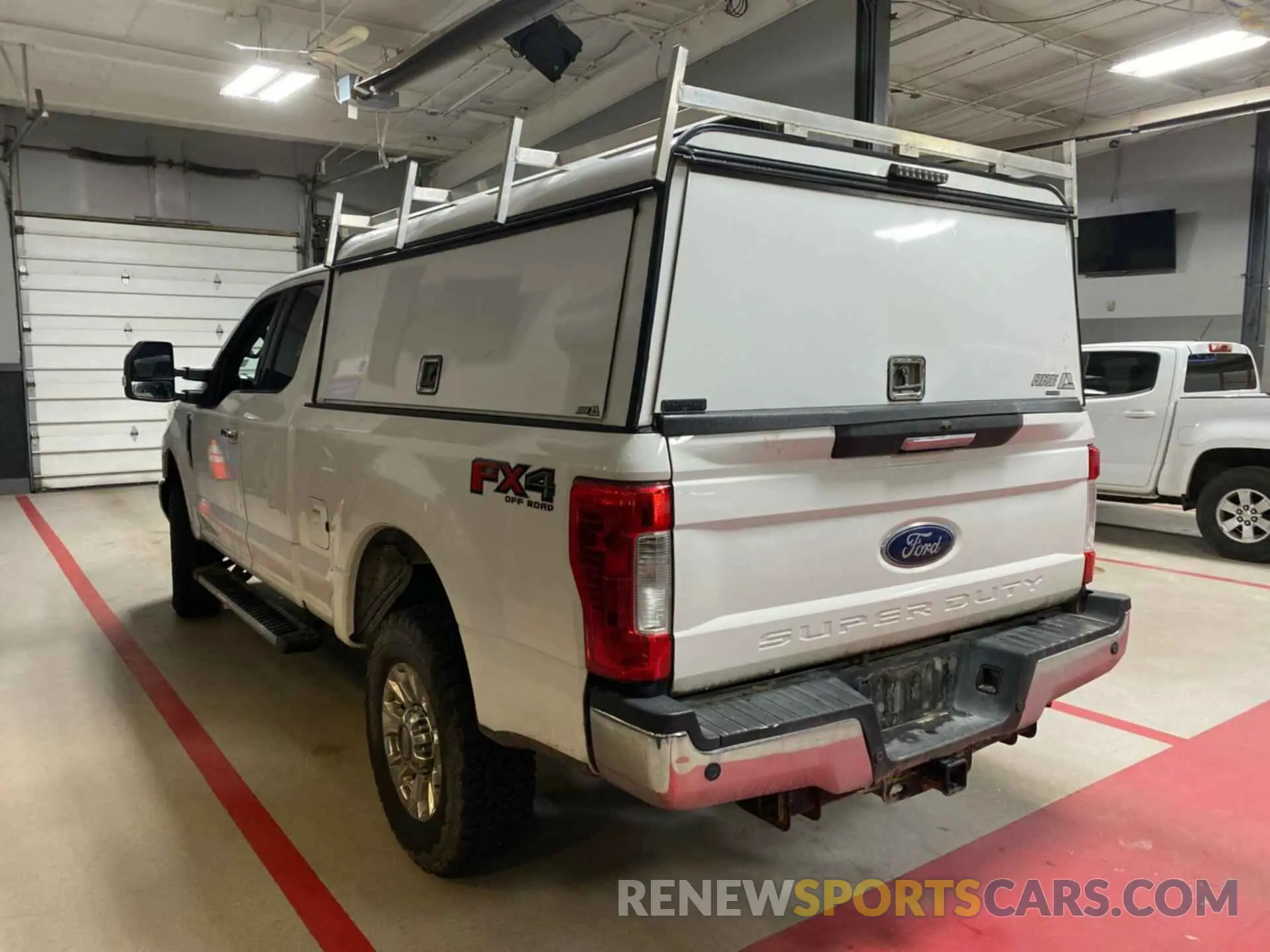 3 fotografías del automóvil dañado 1FT7X2B64KEE39859 FORD F-250 2019