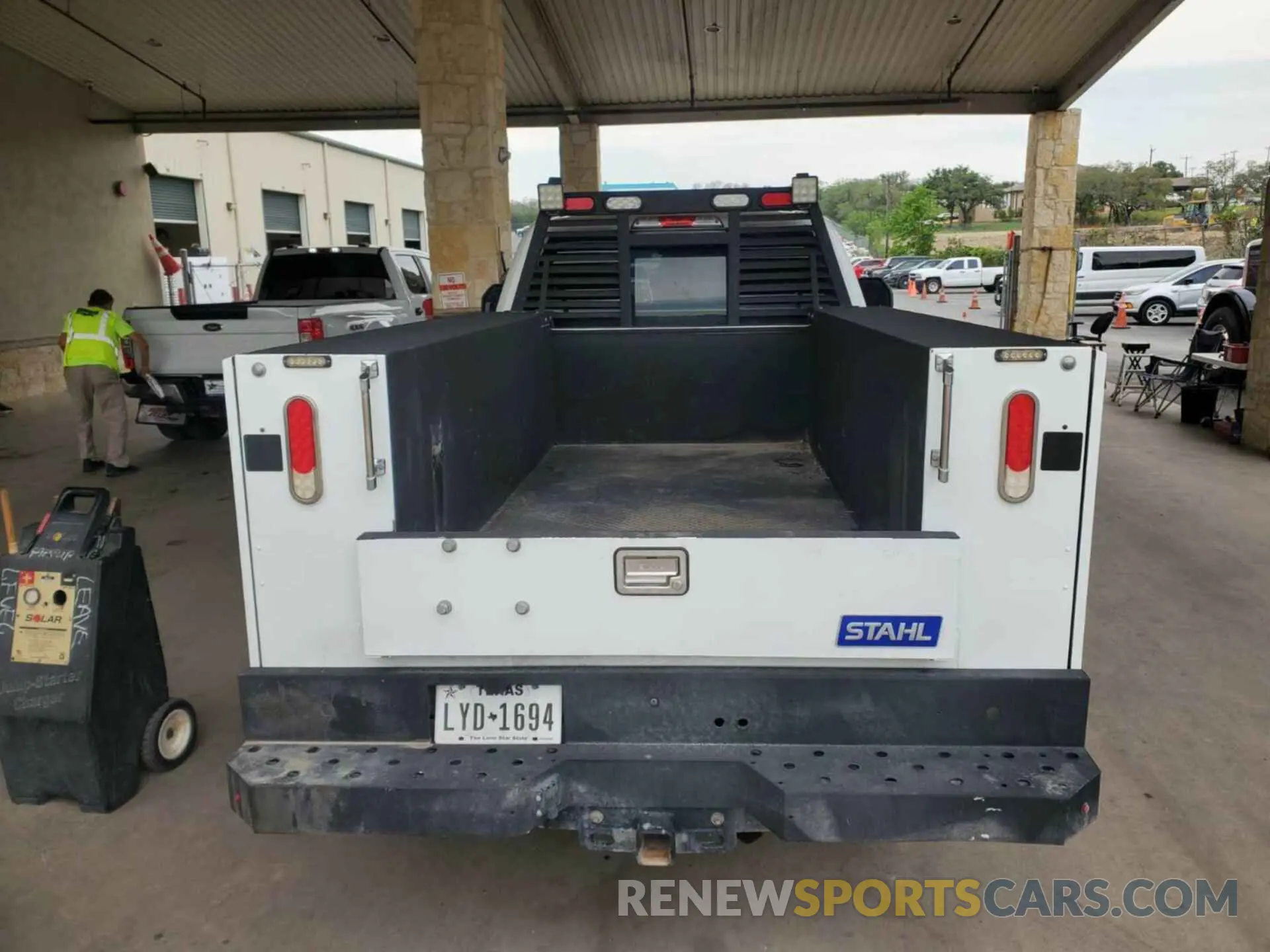 3 fotografías del automóvil dañado 1FT7X2B66KEE56940 FORD F-250 2019