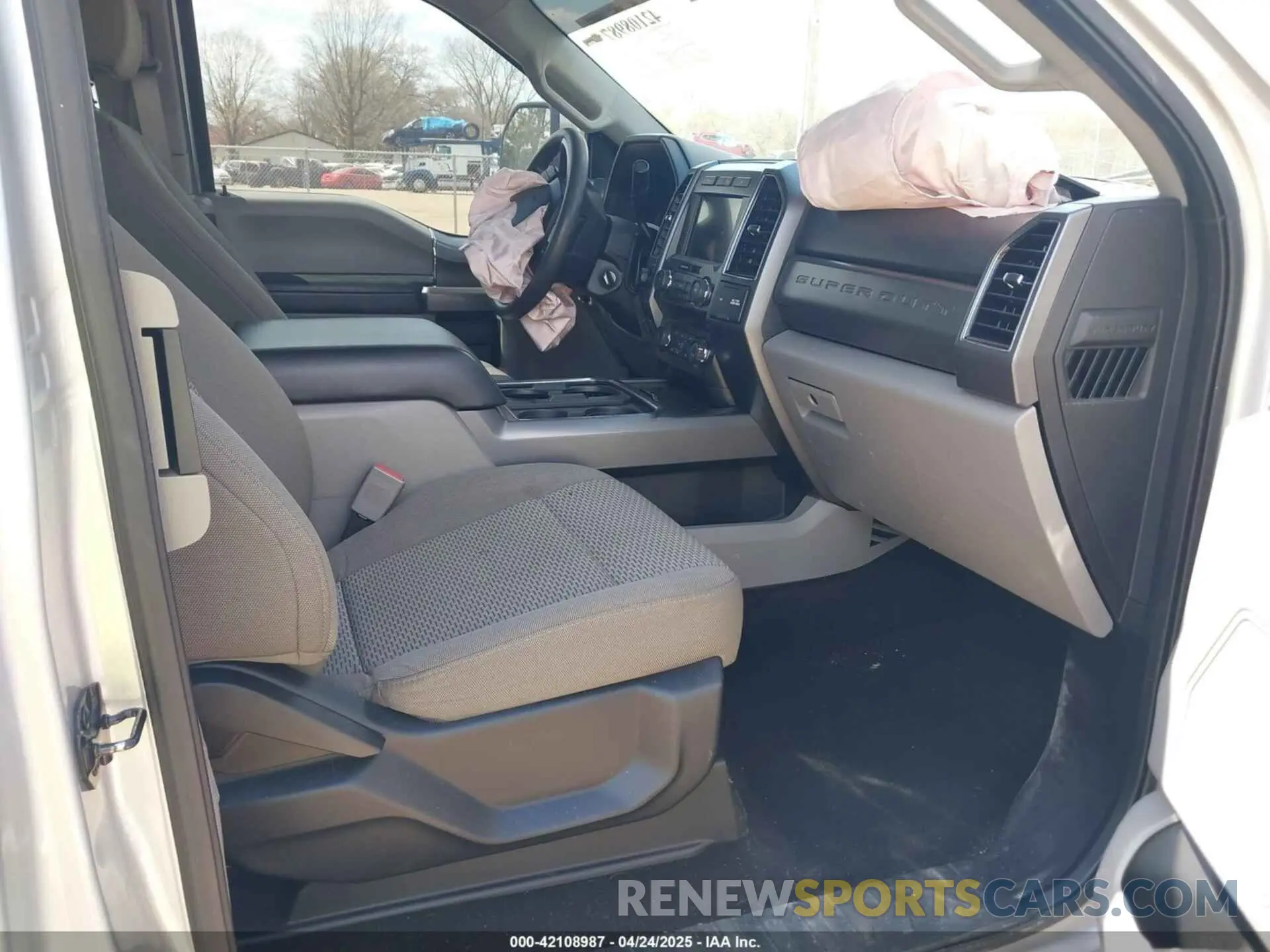 5 fotografías del automóvil dañado 1FT7X2B68KED62638 FORD F-250 2019