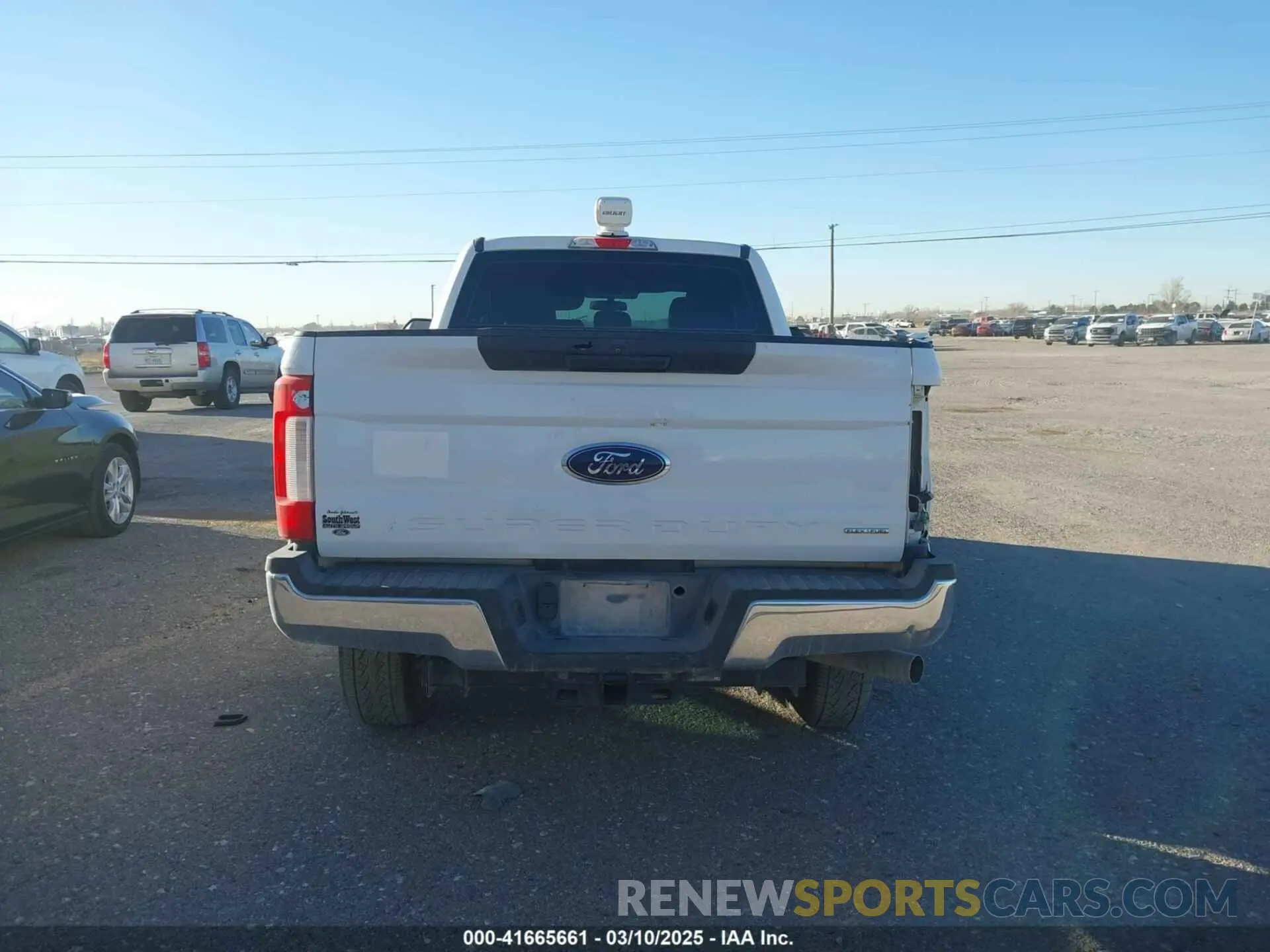 16 fotografías del automóvil dañado 1FT7X2B6XKEG54873 FORD F-250 2019
