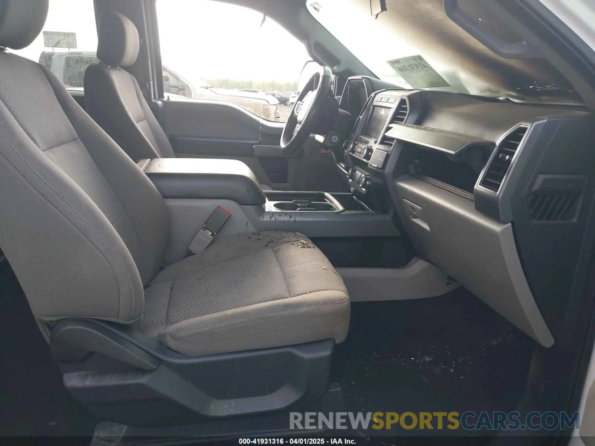 5 fotografías del automóvil dañado 1FT7X2BT8KEC74596 FORD F-250 2019