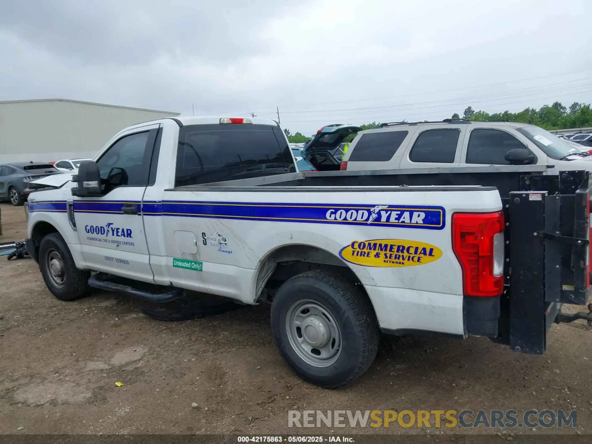 15 fotografías del automóvil dañado 1FTBF2A65KEC61863 FORD F-250 2019