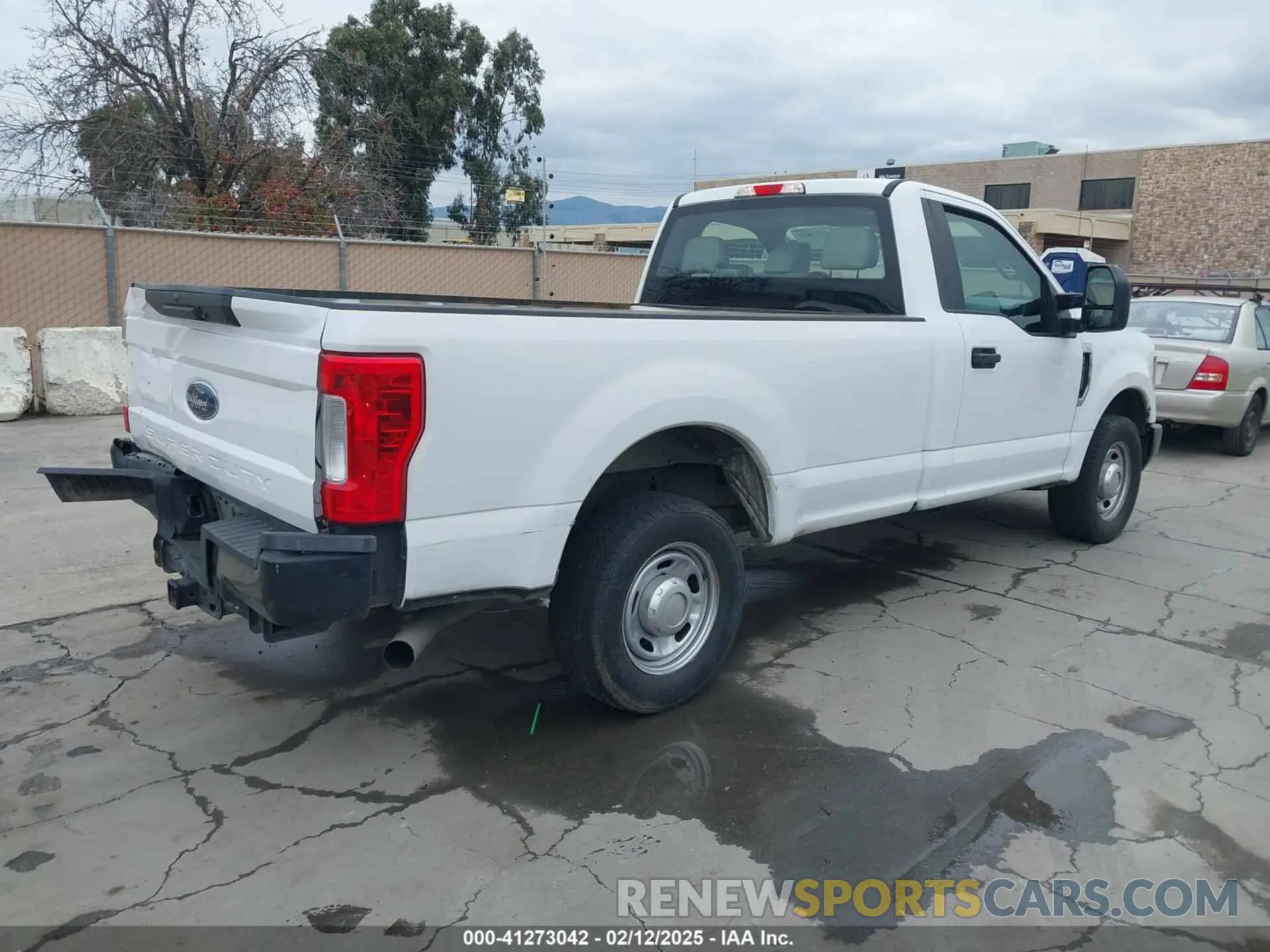 4 fotografías del automóvil dañado 1FTBF2A65KEC88948 FORD F-250 2019