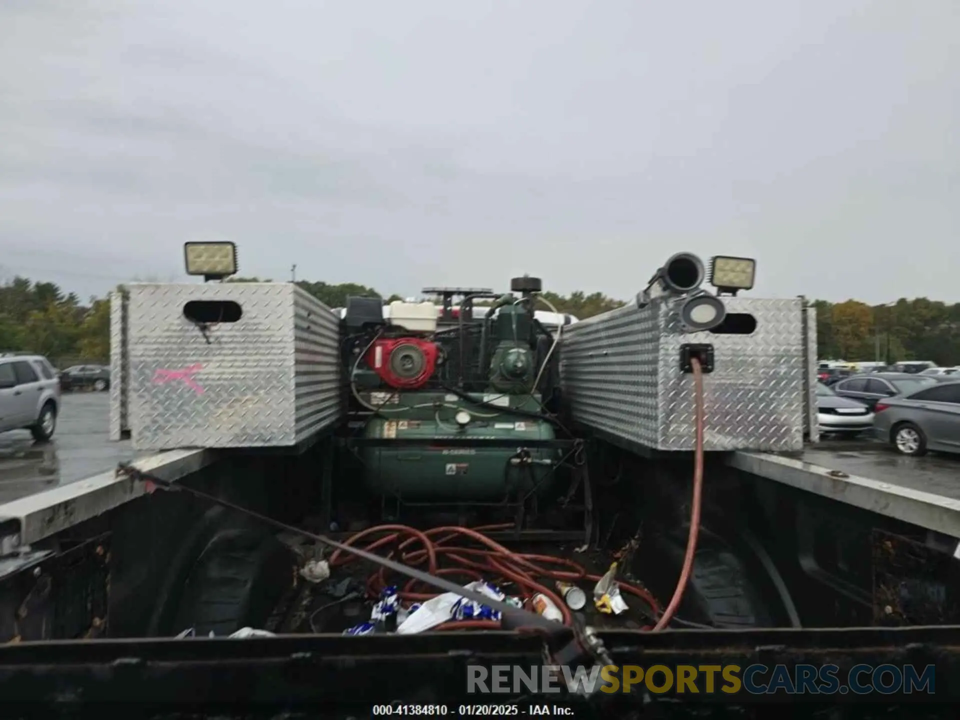 12 fotografías del automóvil dañado 1FTBF2A67KEG48981 FORD F-250 2019