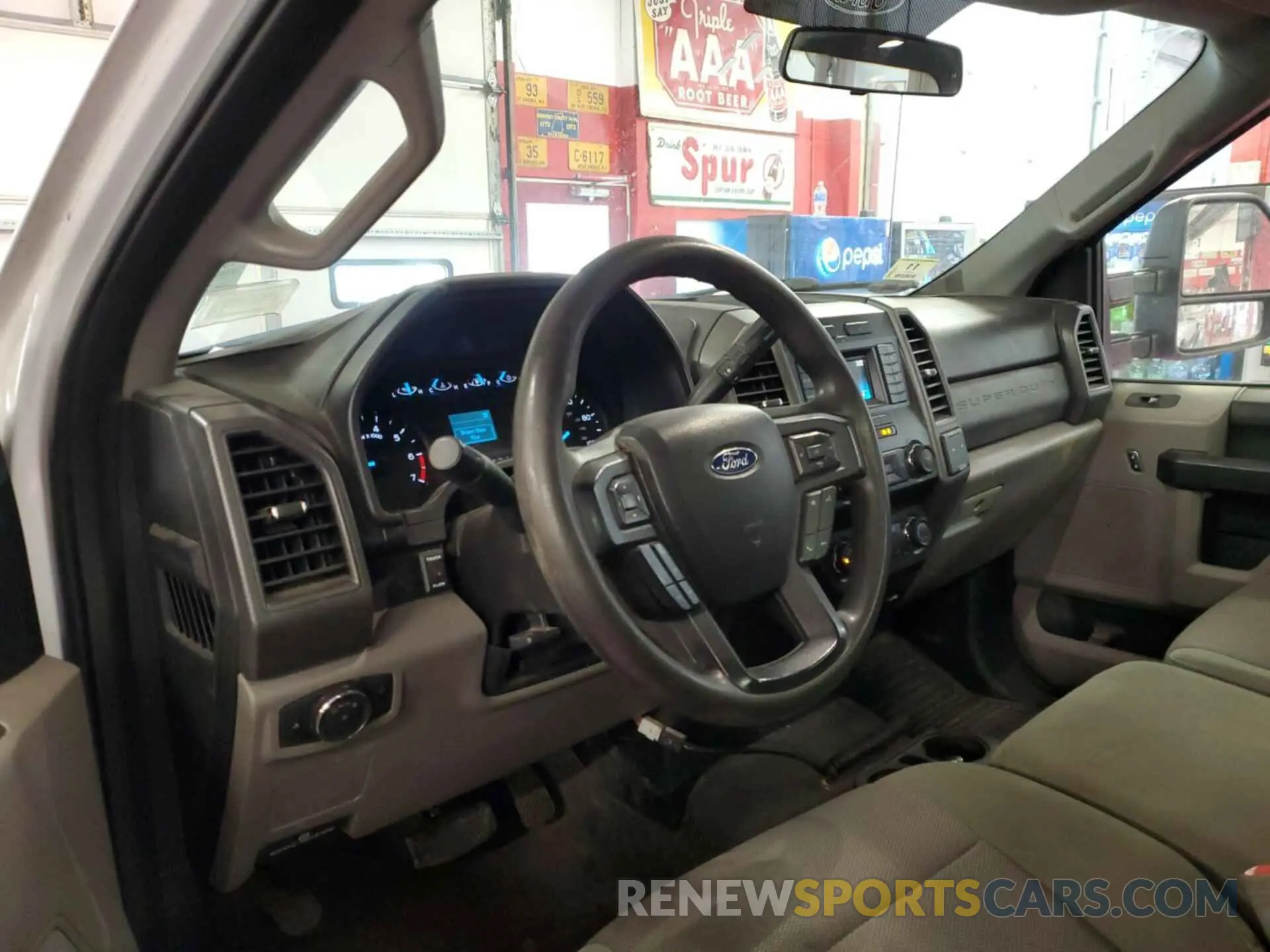 27 fotografías del automóvil dañado 1FTBF2B69KEF61551 FORD F-250 2019