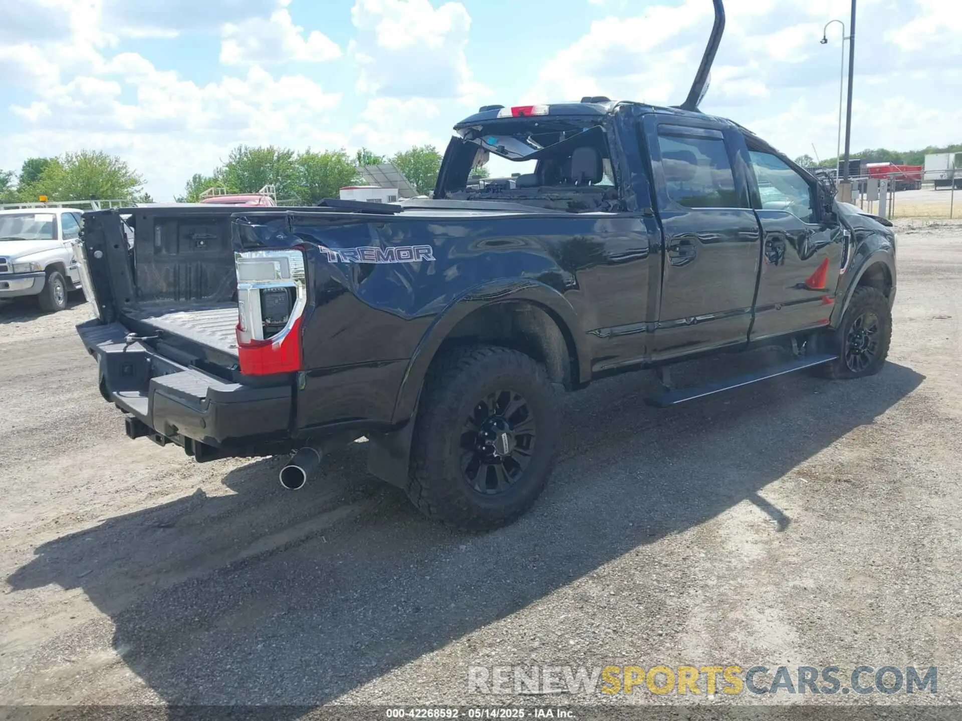 4 fotografías del automóvil dañado 1FT7W2BN6MED82402 FORD F-250 2021