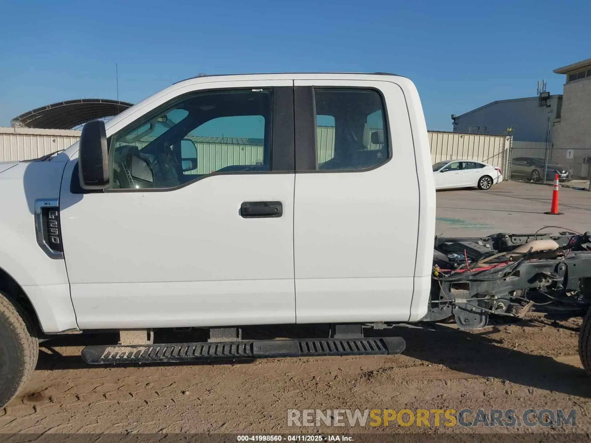14 fotografías del automóvil dañado 1FT7X2B61MEC11773 FORD F-250 2021