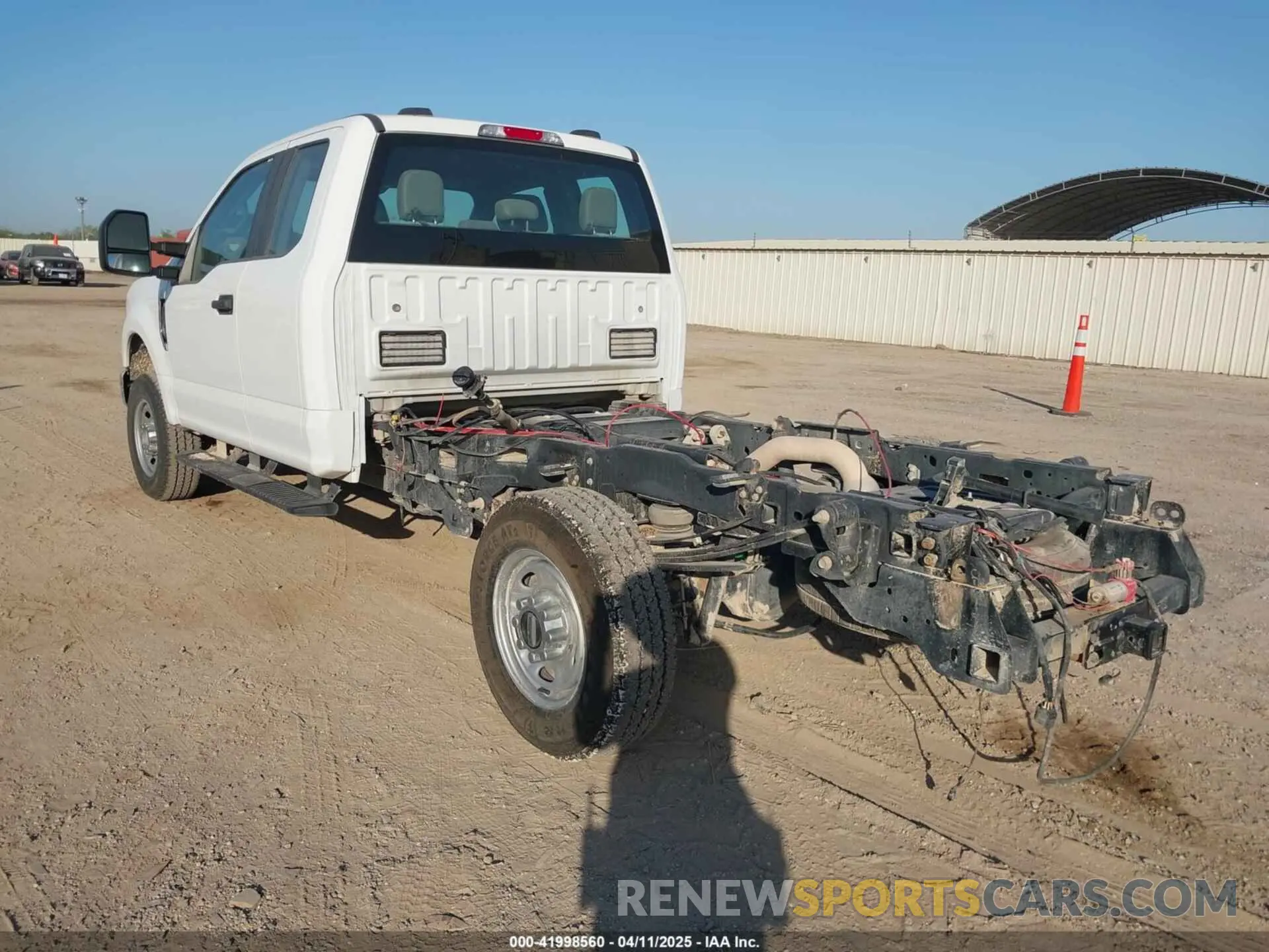 3 fotografías del automóvil dañado 1FT7X2B61MEC11773 FORD F-250 2021