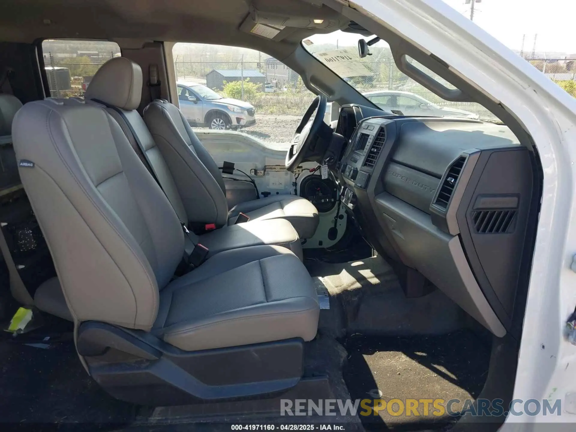 5 fotografías del automóvil dañado 1FT7X2B69MEE15401 FORD F-250 2021