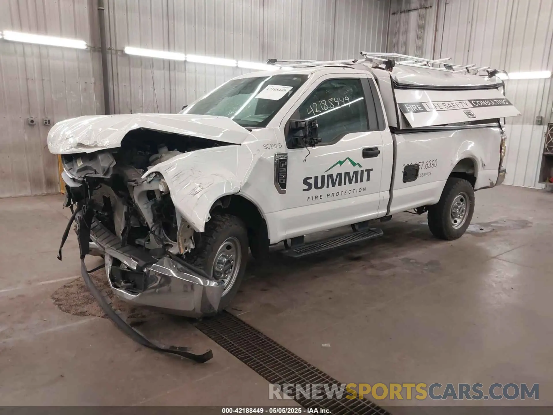2 fotografías del automóvil dañado 1FTBF2A60MED45575 FORD F-250 2021
