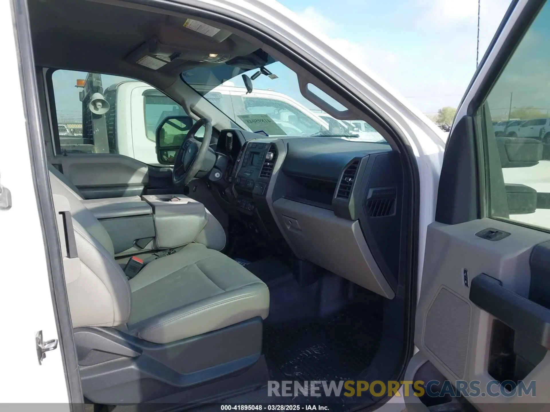 5 fotografías del automóvil dañado 1FD7X2B66NEC90970 FORD F-250 2022