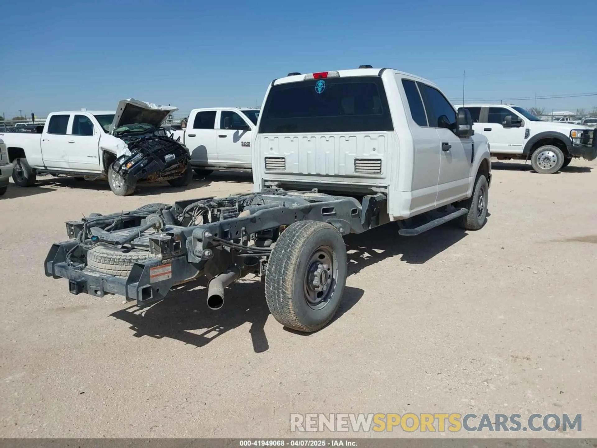 4 fotografías del automóvil dañado 1FT7X2B67NED41980 FORD F-250 2022