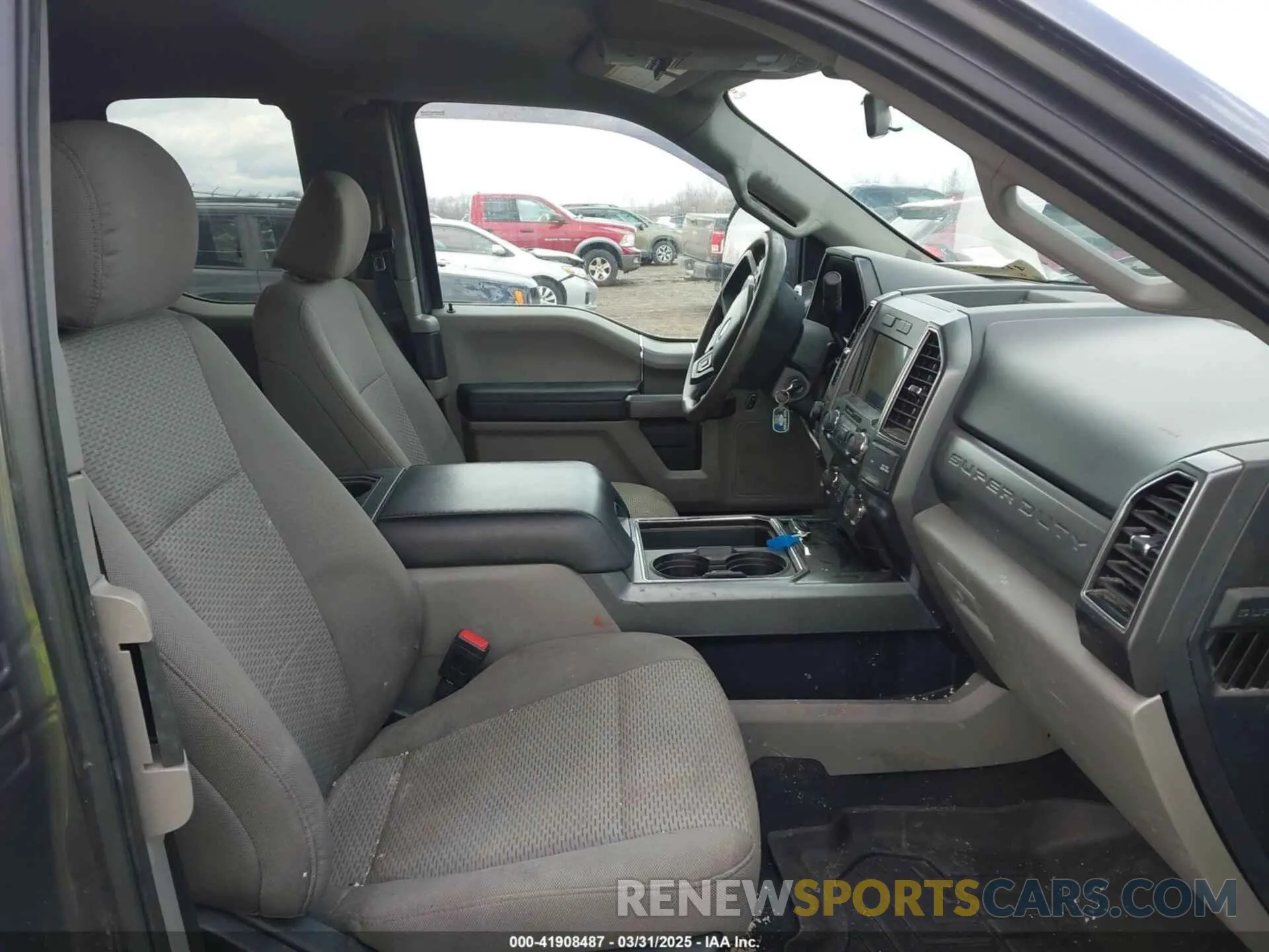5 fotografías del automóvil dañado 1FT7X2B68NEC54413 FORD F-250 2022