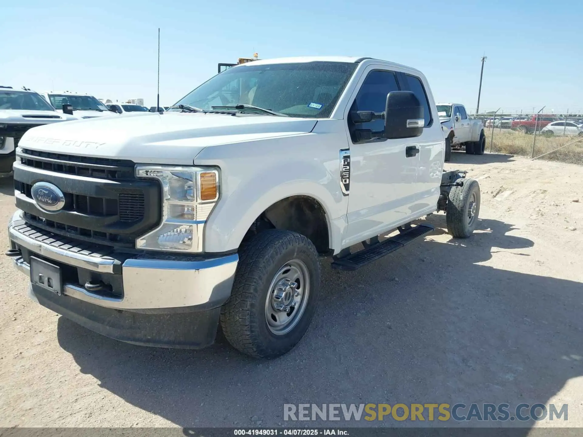 2 fotografías del automóvil dañado 1FT7X2B69NED41978 FORD F-250 2022