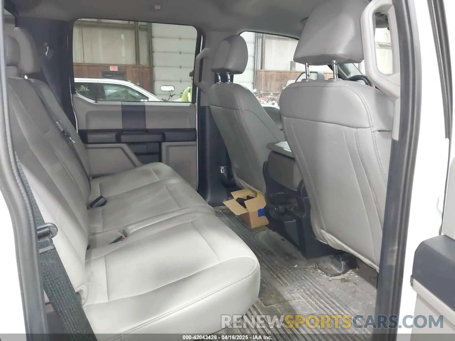 8 fotografías del automóvil dañado 1FT8W2BT0NEC97978 FORD F-250 2022