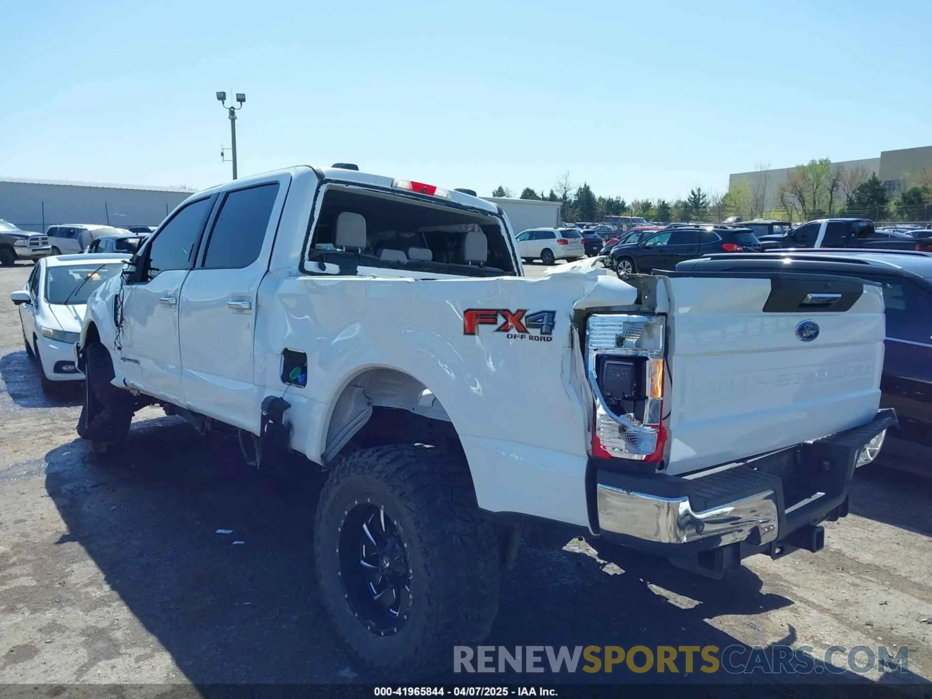 3 fotografías del automóvil dañado 1FT8W2BT1NEG22072 FORD F-250 2022