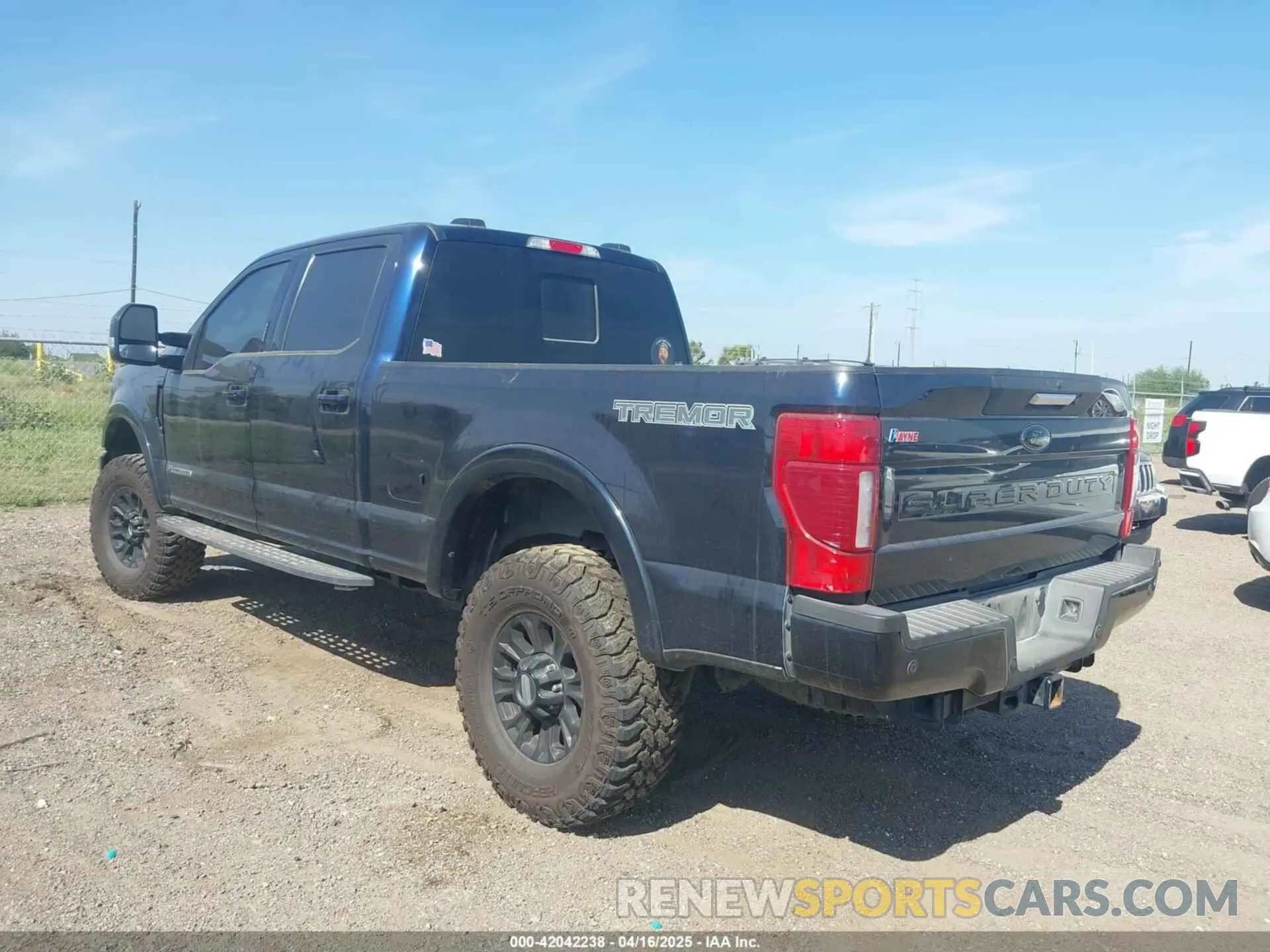 4 fotografías del automóvil dañado 1FT8W2BT2NEF24930 FORD F-250 2022