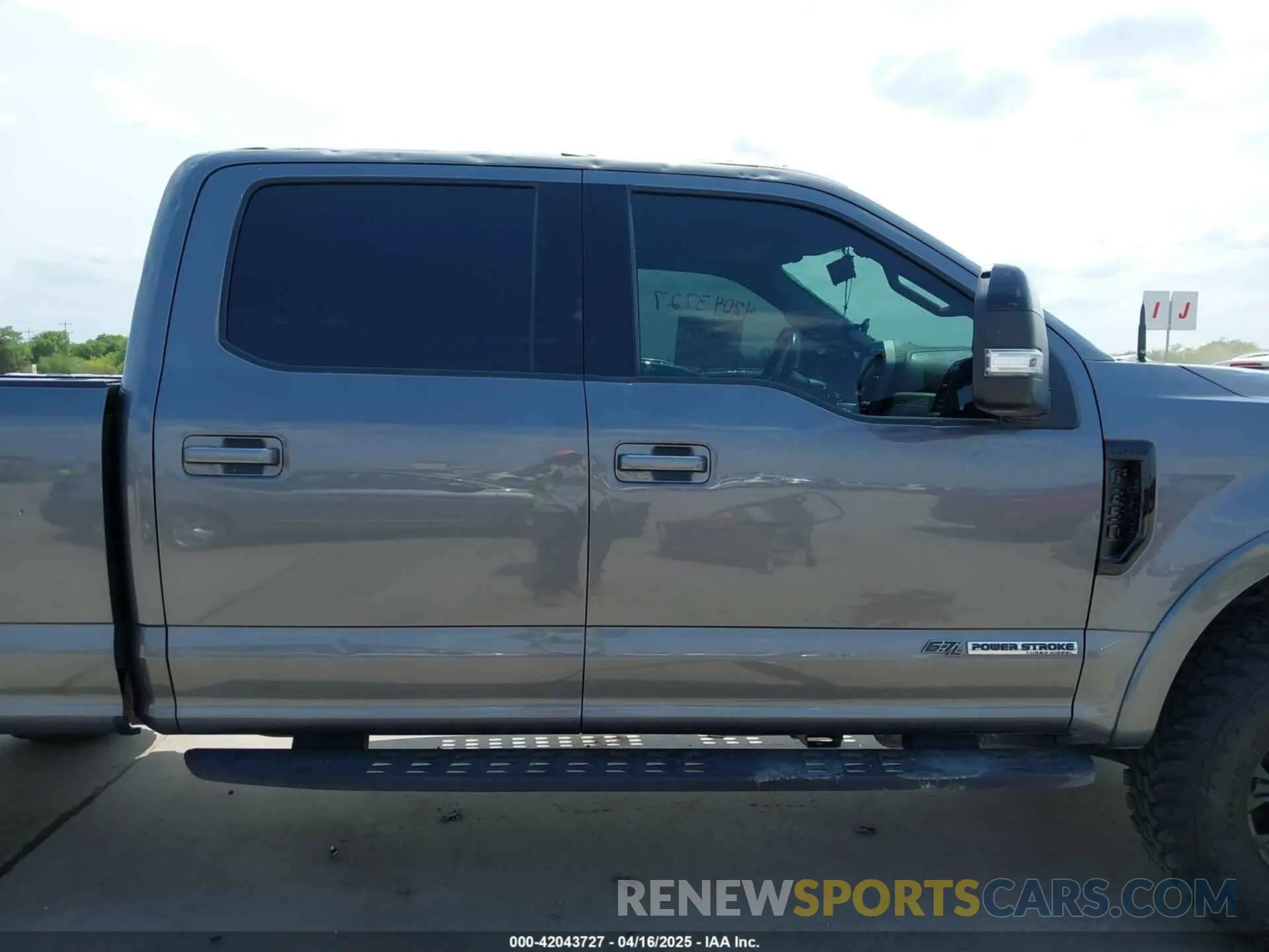 14 fotografías del automóvil dañado 1FT8W2BT3NED12540 FORD F-250 2022