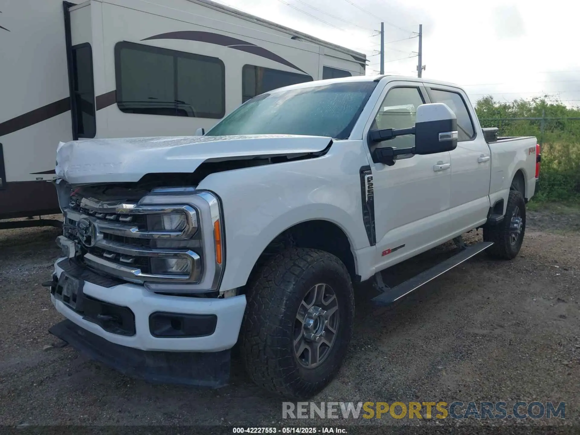 2 fotografías del automóvil dañado 1FT8W2BM1PEC87052 FORD F-250 2023