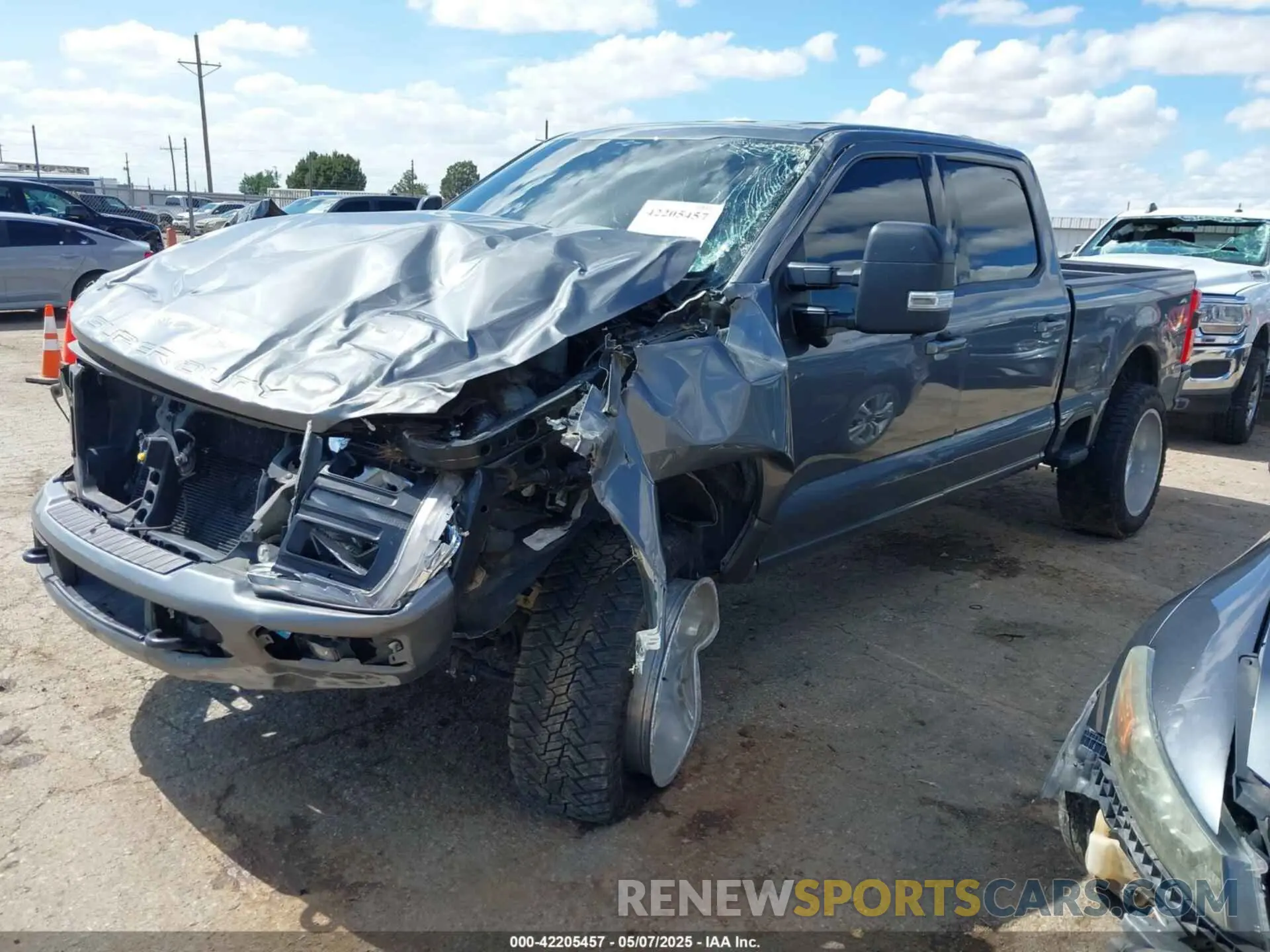 2 fotografías del automóvil dañado 1FT8W2BNXPED35835 FORD F-250 2023