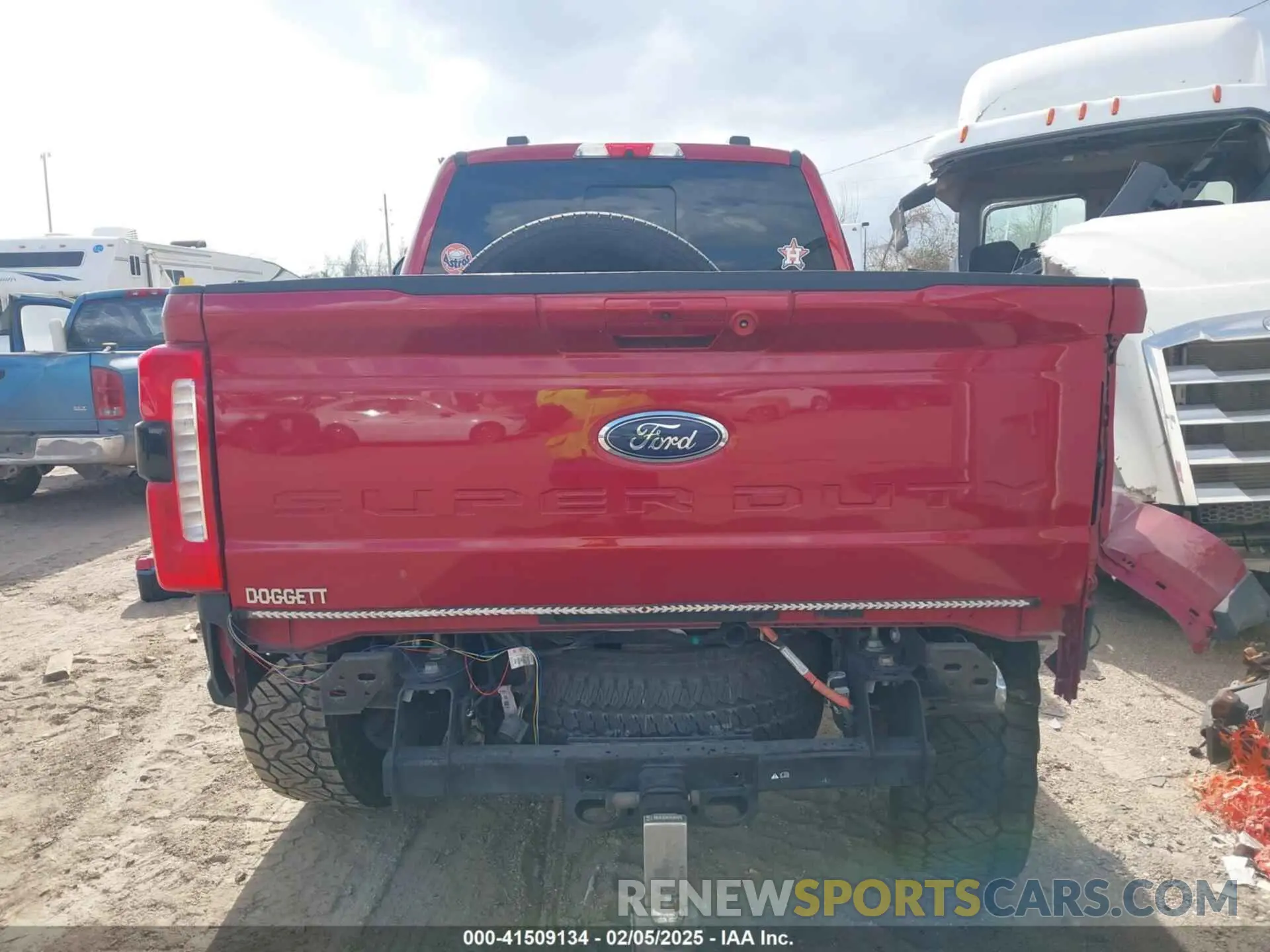 15 fotografías del automóvil dañado 1FT8W2BT1PEC76642 FORD F-250 2023