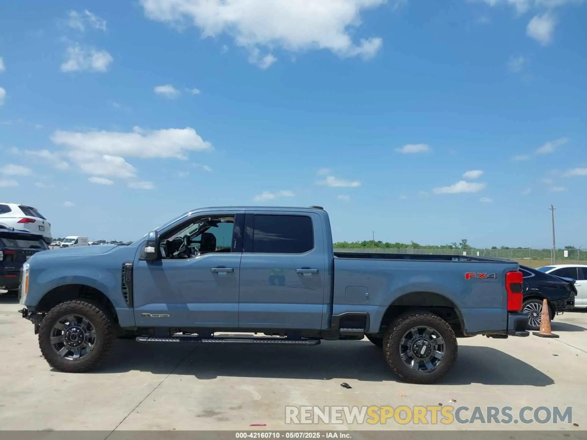 14 fotografías del automóvil dañado 1FT8W2BT3PED67797 FORD F-250 2023