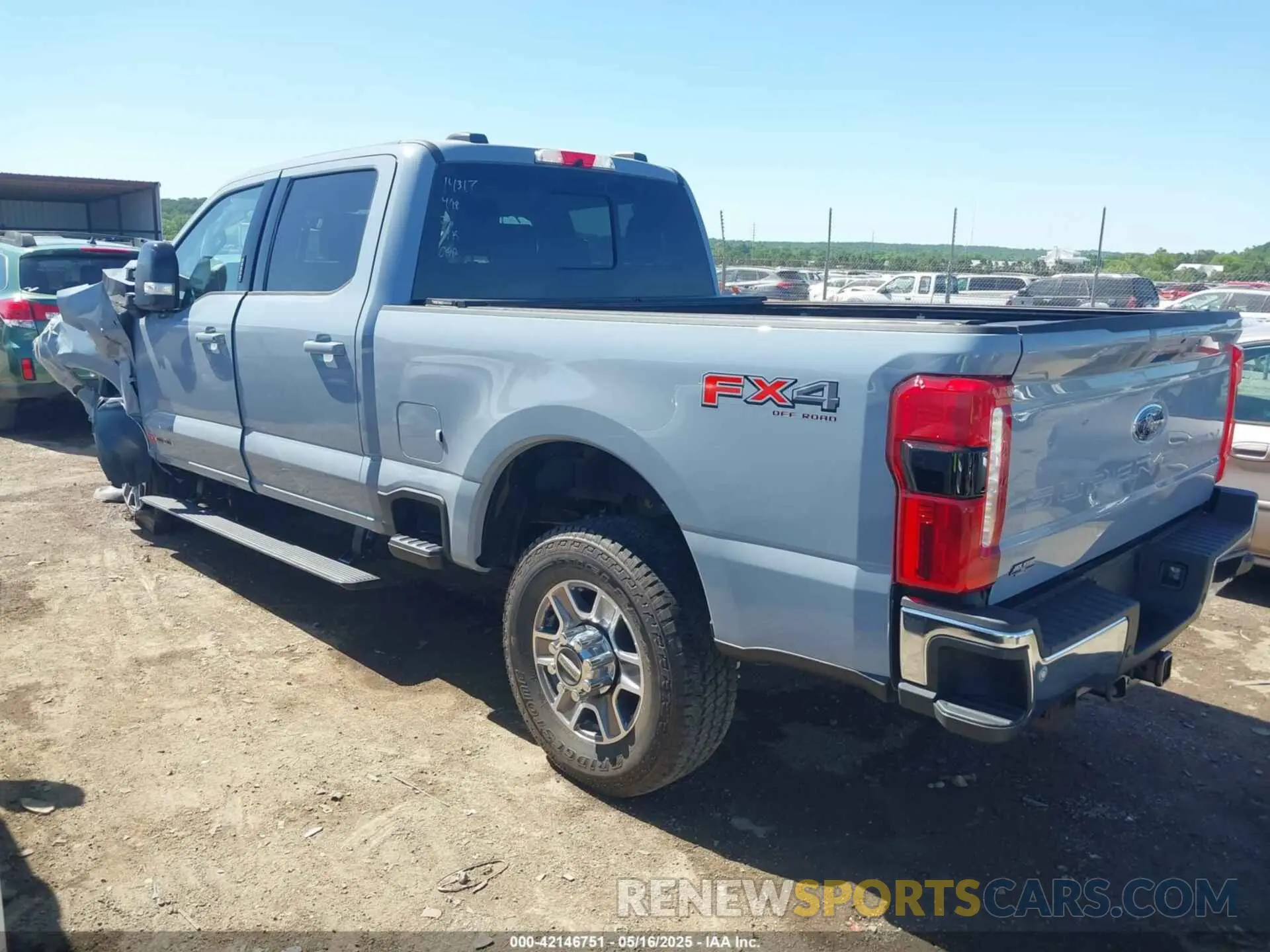 3 fotografías del automóvil dañado 1FT8W2BMXREF76207 FORD F-250 2024