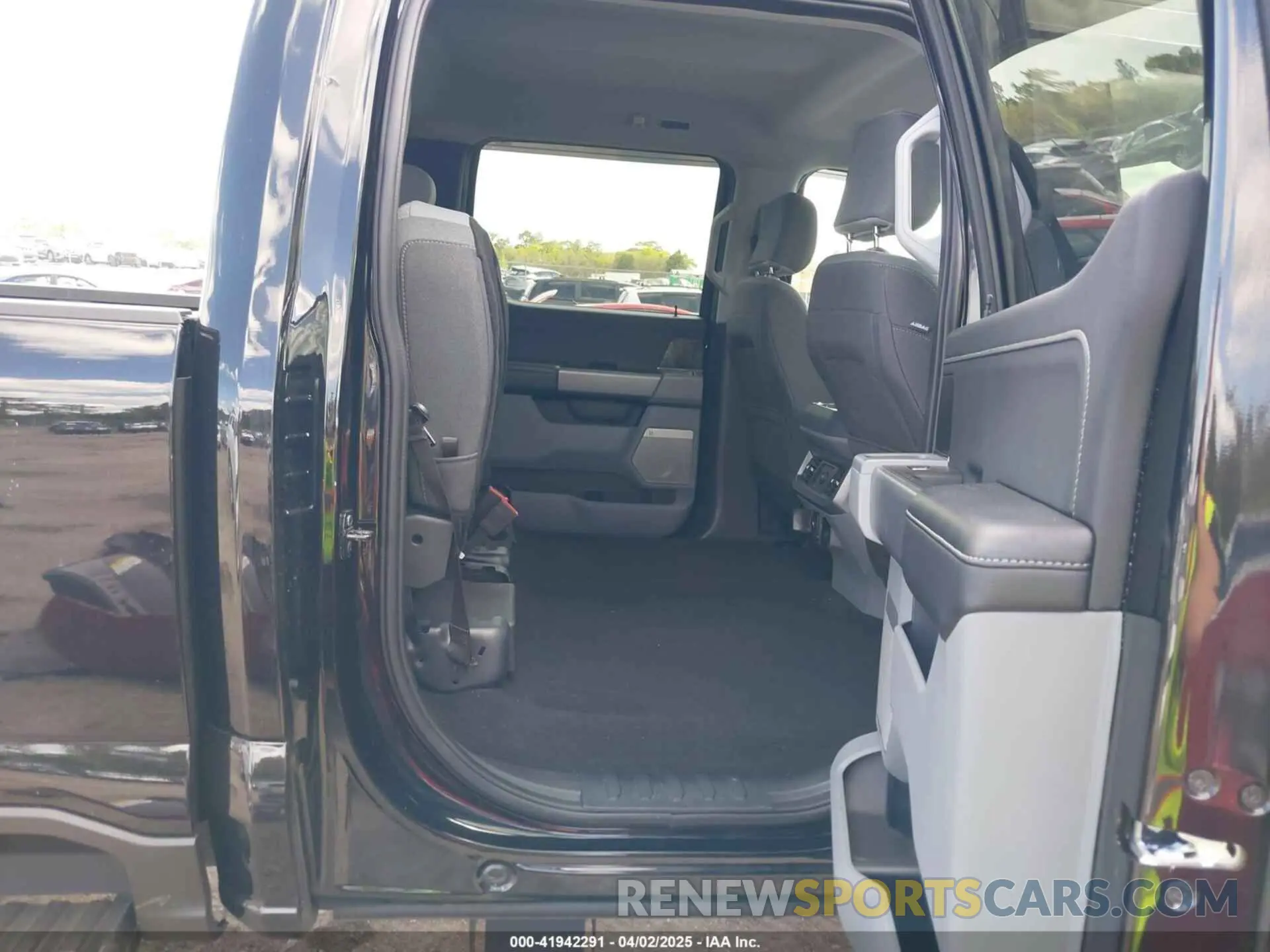 8 fotografías del automóvil dañado 1FT8W2BN6REC72316 FORD F-250 2024