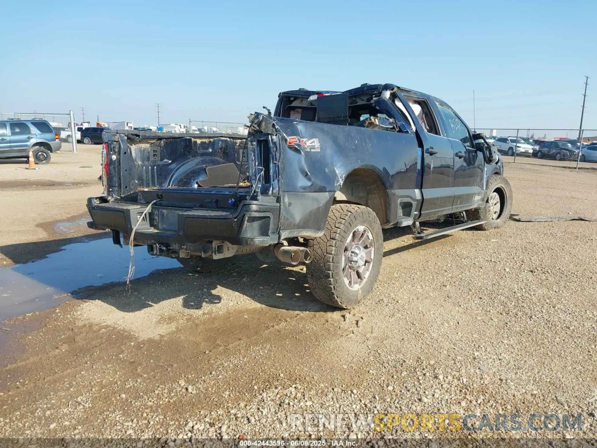 3 fotografías del automóvil dañado 1FT8W2BT4RED00774 FORD F-250 2024