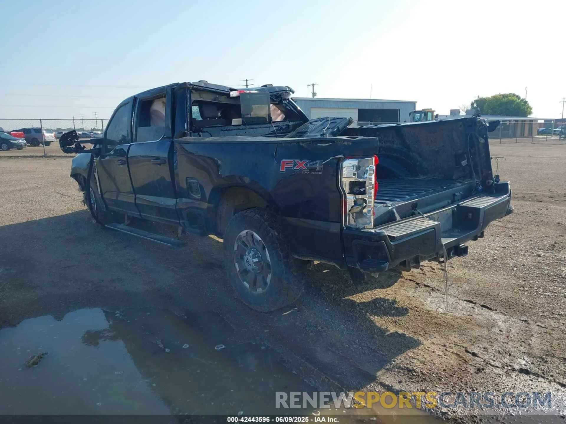 4 fotografías del automóvil dañado 1FT8W2BT4RED00774 FORD F-250 2024