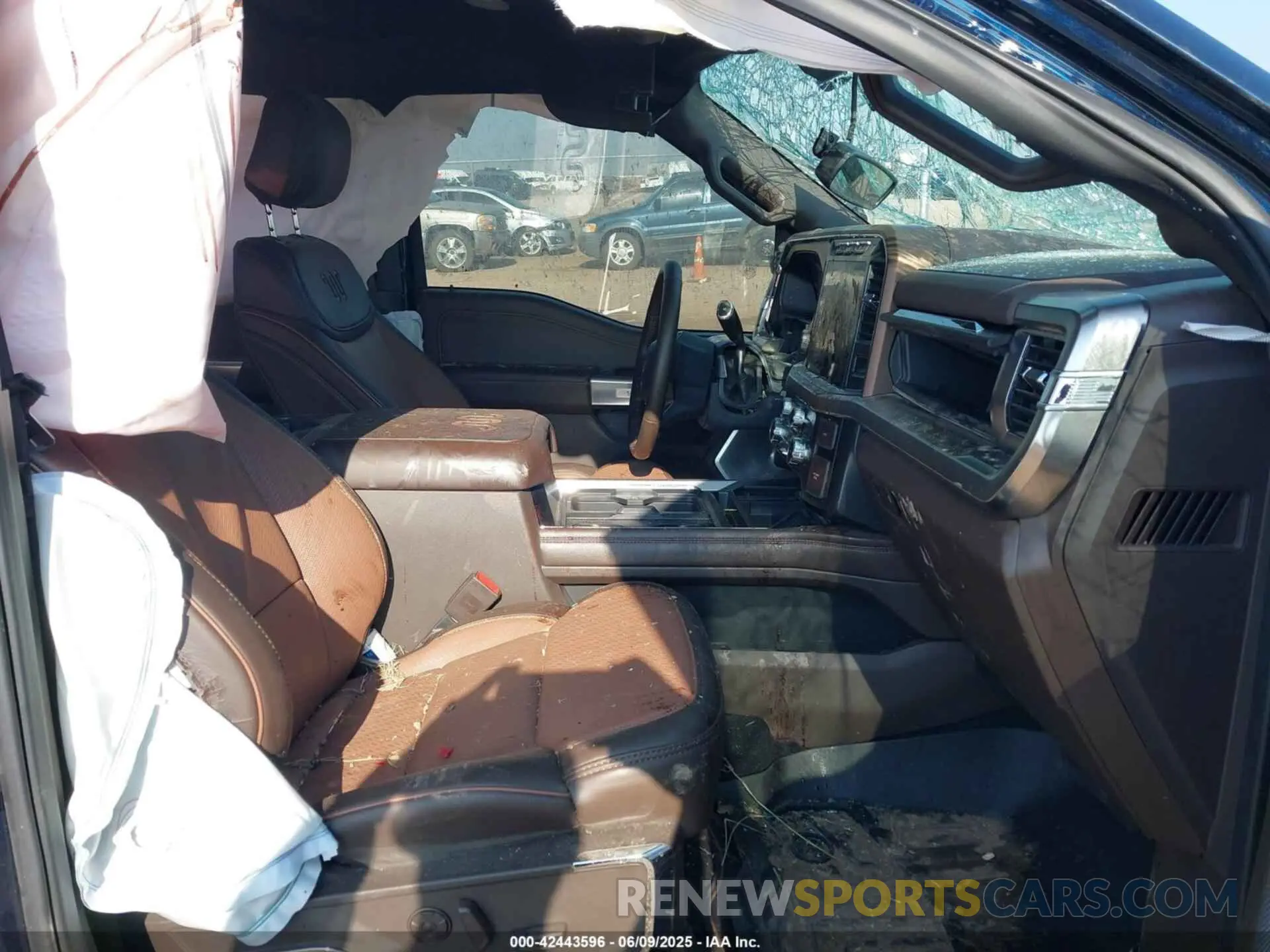 5 fotografías del automóvil dañado 1FT8W2BT4RED00774 FORD F-250 2024