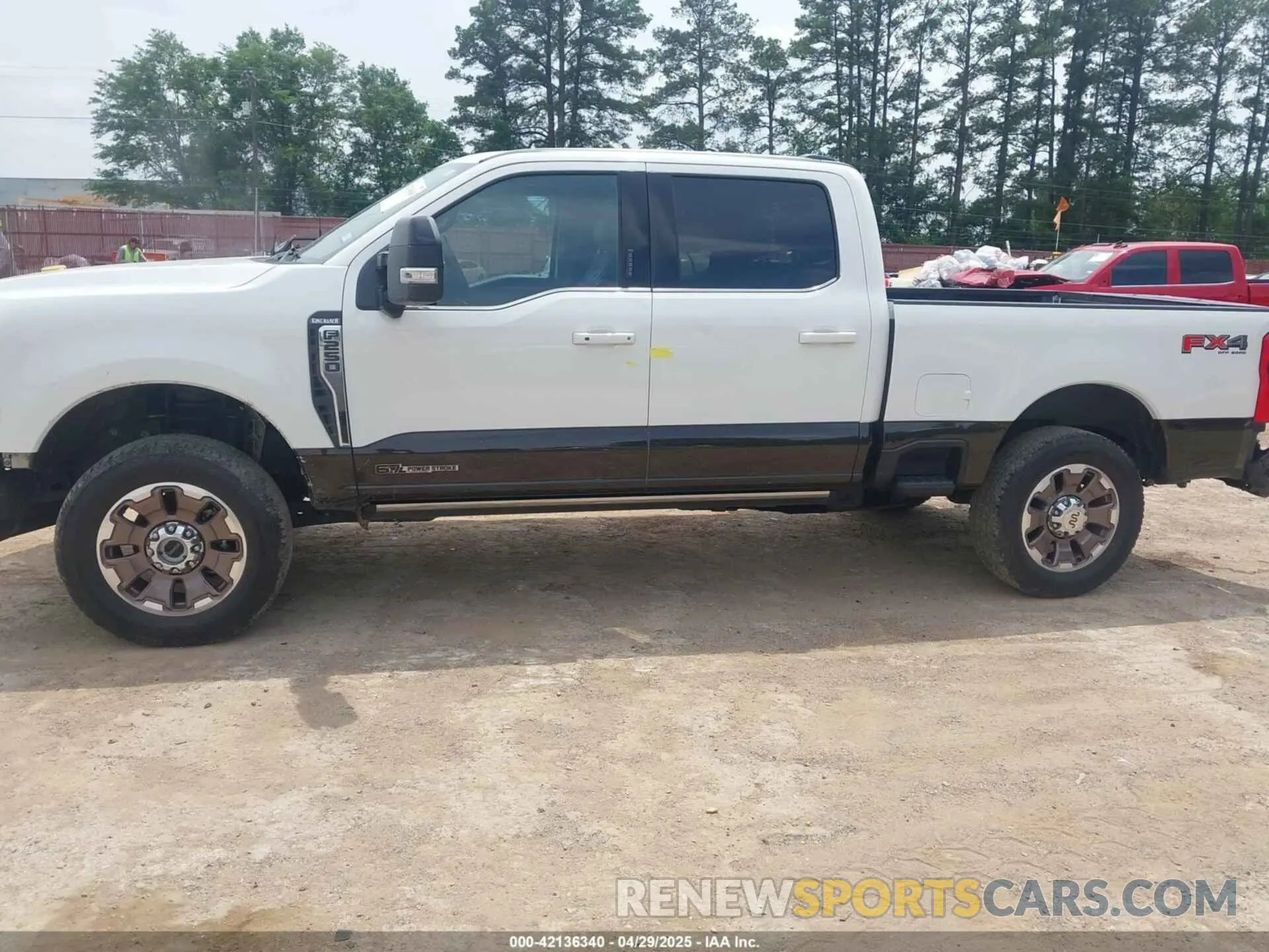 15 fotografías del automóvil dañado 1FT8W2BT8REC66998 FORD F-250 2024