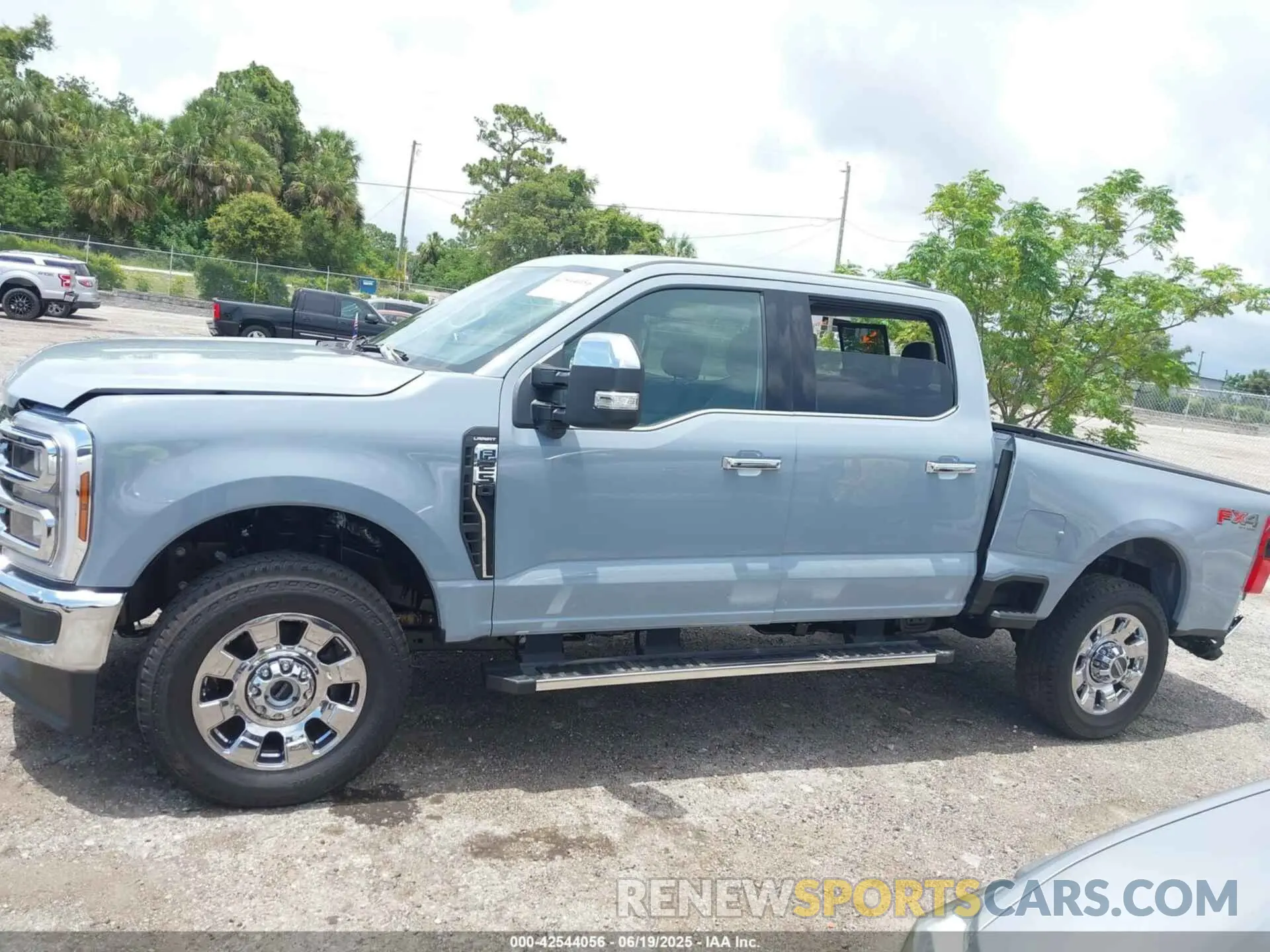13 fotografías del automóvil dañado 1FT8W2BN7SEC75988 FORD F-250 2025