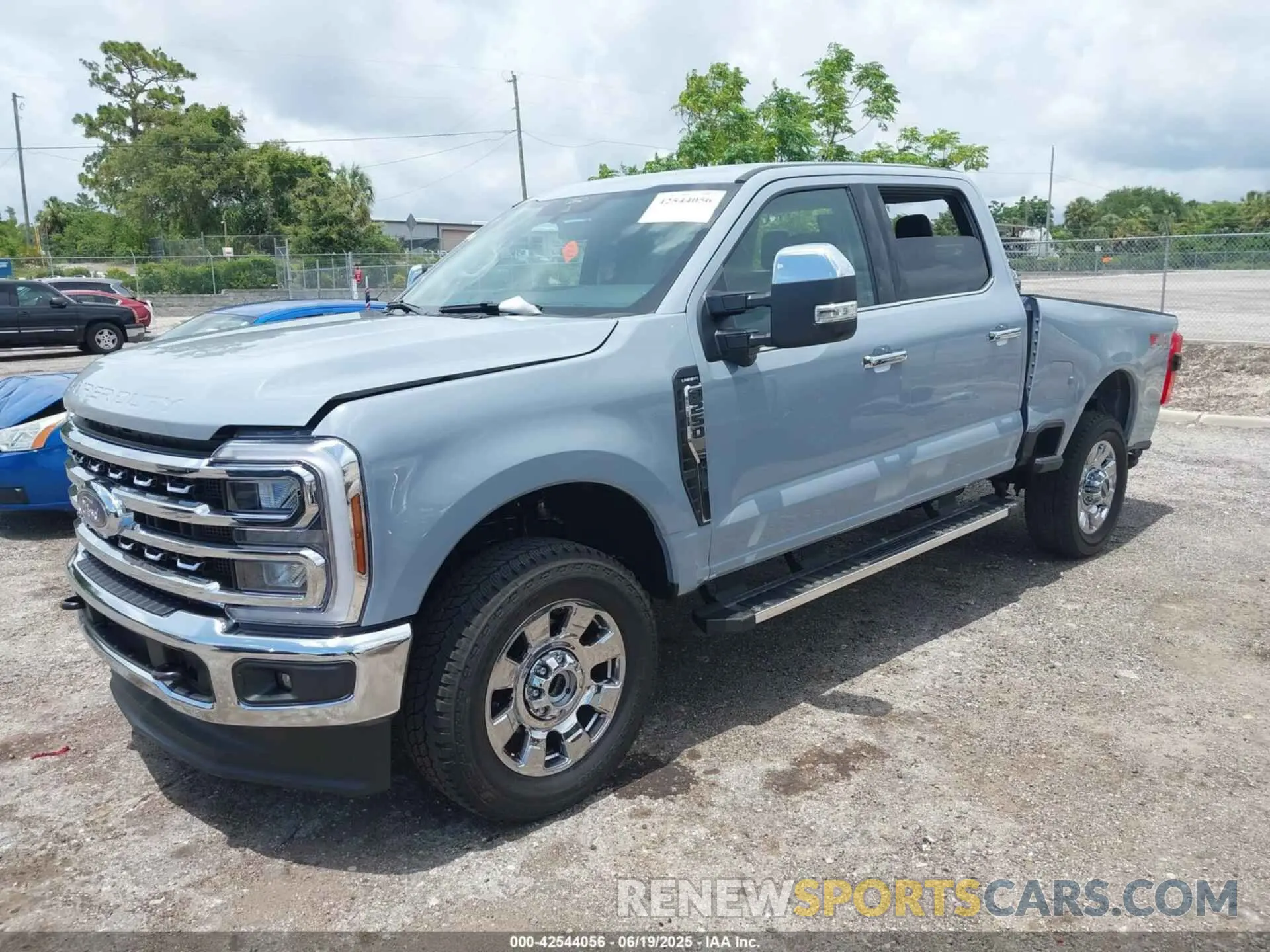 2 fotografías del automóvil dañado 1FT8W2BN7SEC75988 FORD F-250 2025