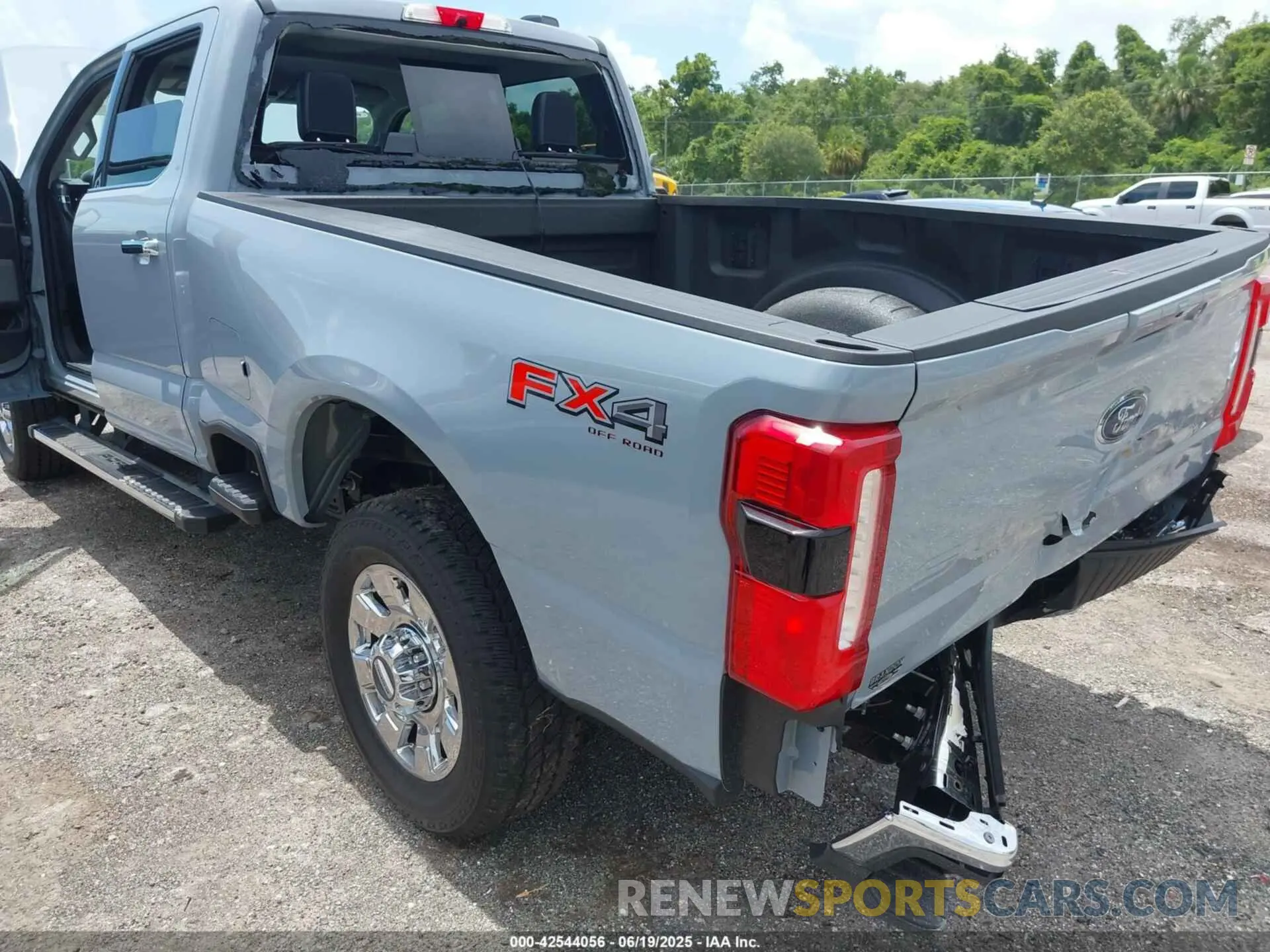 6 fotografías del automóvil dañado 1FT8W2BN7SEC75988 FORD F-250 2025
