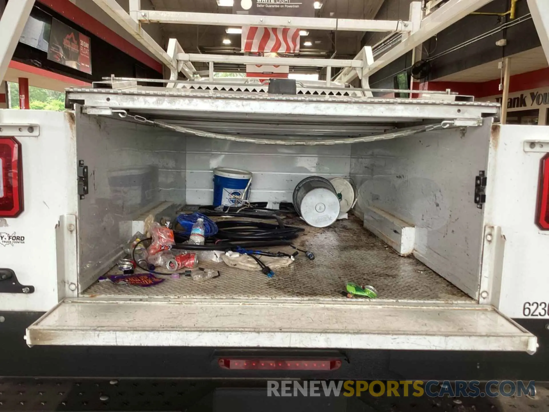 27 fotografías del automóvil dañado 1FD8W3DT5KEG49561 FORD F-350 2019