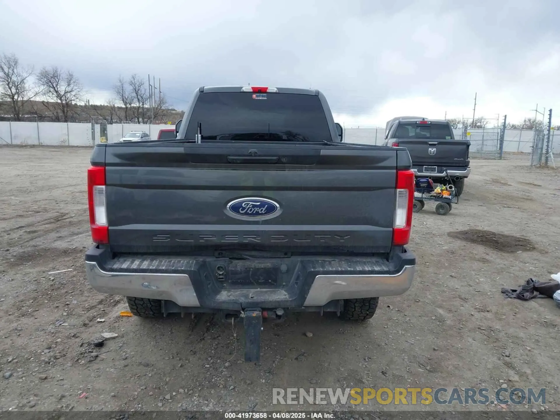 15 fotografías del automóvil dañado 1FT8W3BT0KEE72926 FORD F-350 2019