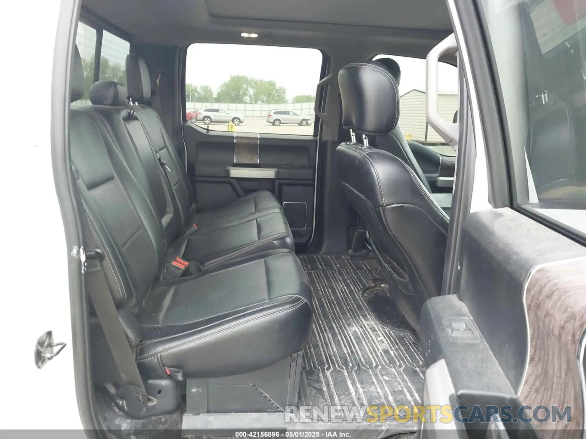 7 fotografías del automóvil dañado 1FT8W3BT5KEE17677 FORD F-350 2019