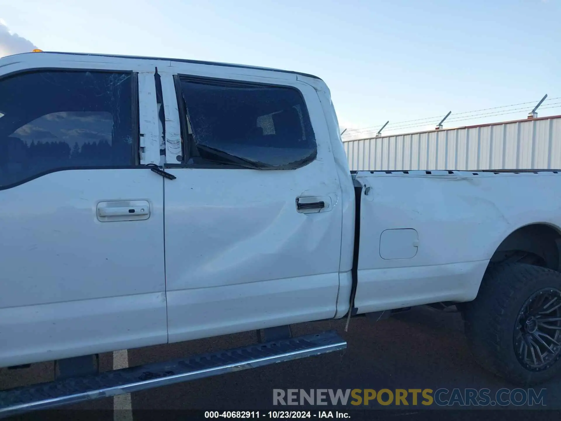 11 fotografías del automóvil dañado 1FT8W3BT6KEC64954 FORD F-350 2019