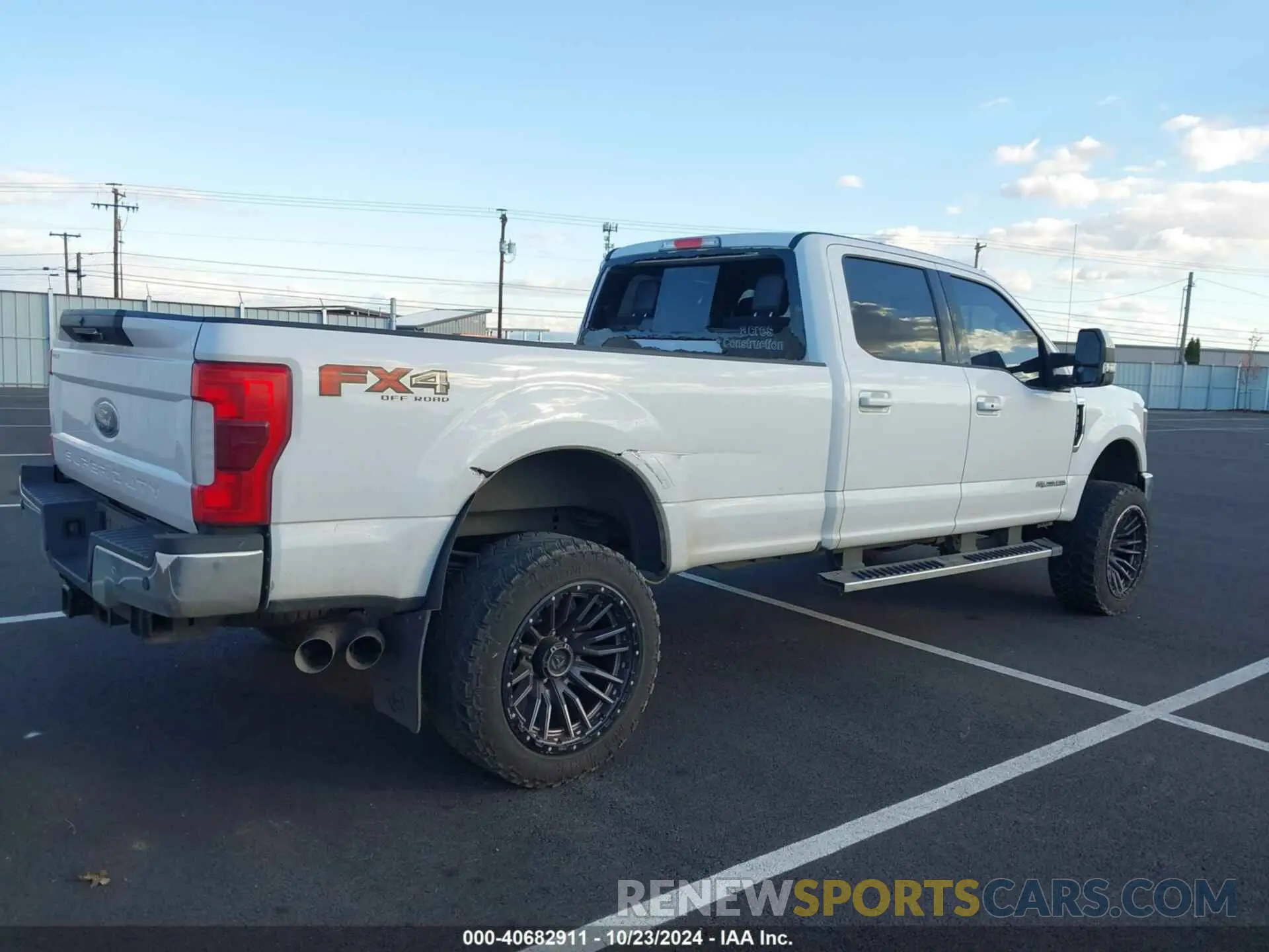 4 fotografías del automóvil dañado 1FT8W3BT6KEC64954 FORD F-350 2019