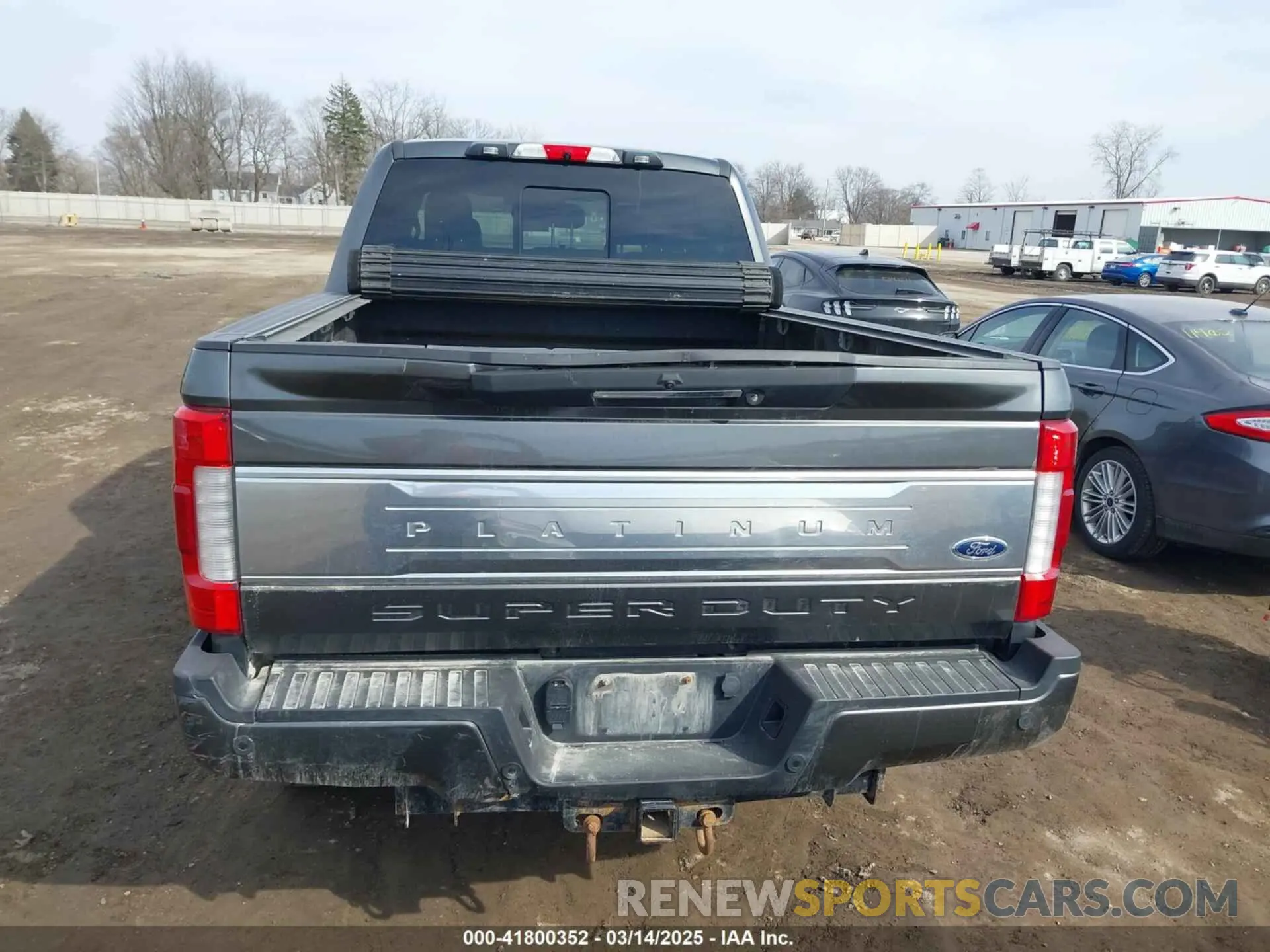 15 fotografías del automóvil dañado 1FT8W3BT7KEF76443 FORD F-350 2019