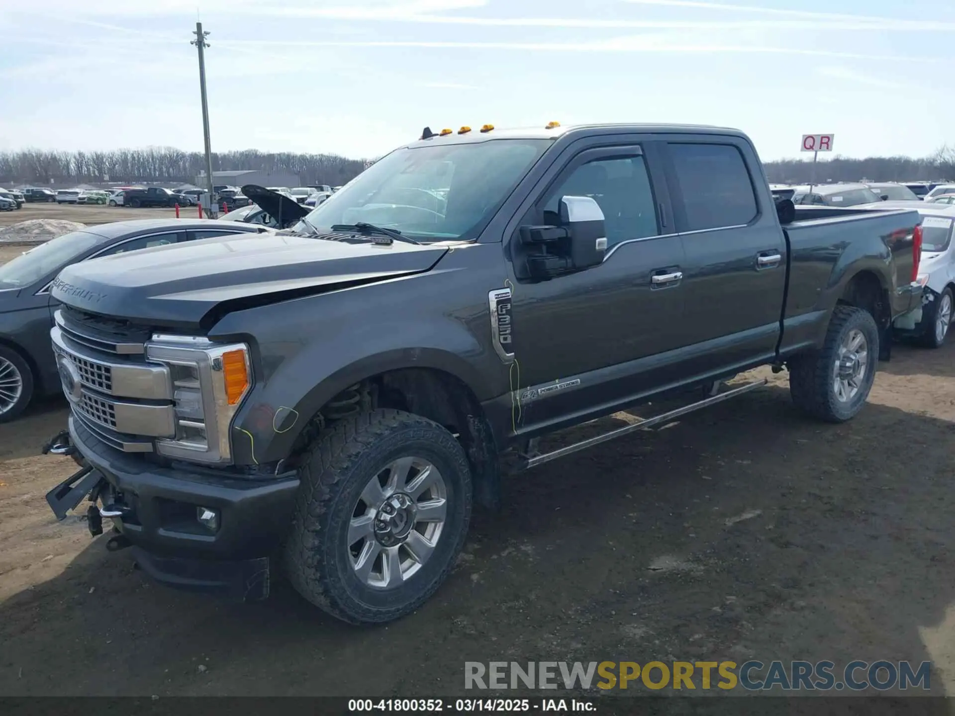 2 fotografías del automóvil dañado 1FT8W3BT7KEF76443 FORD F-350 2019