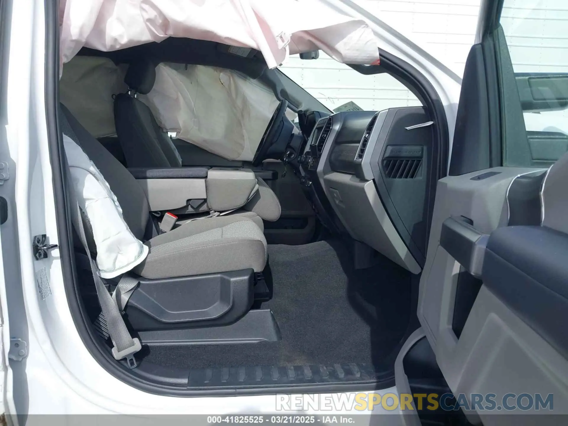 5 fotografías del automóvil dañado 1FT8W3BT8KEF13299 FORD F-350 2019