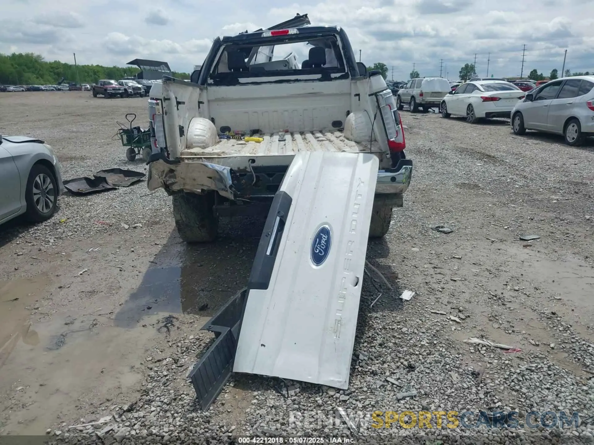15 fotografías del automóvil dañado 1FT8W3BT9KEE61844 FORD F-350 2019