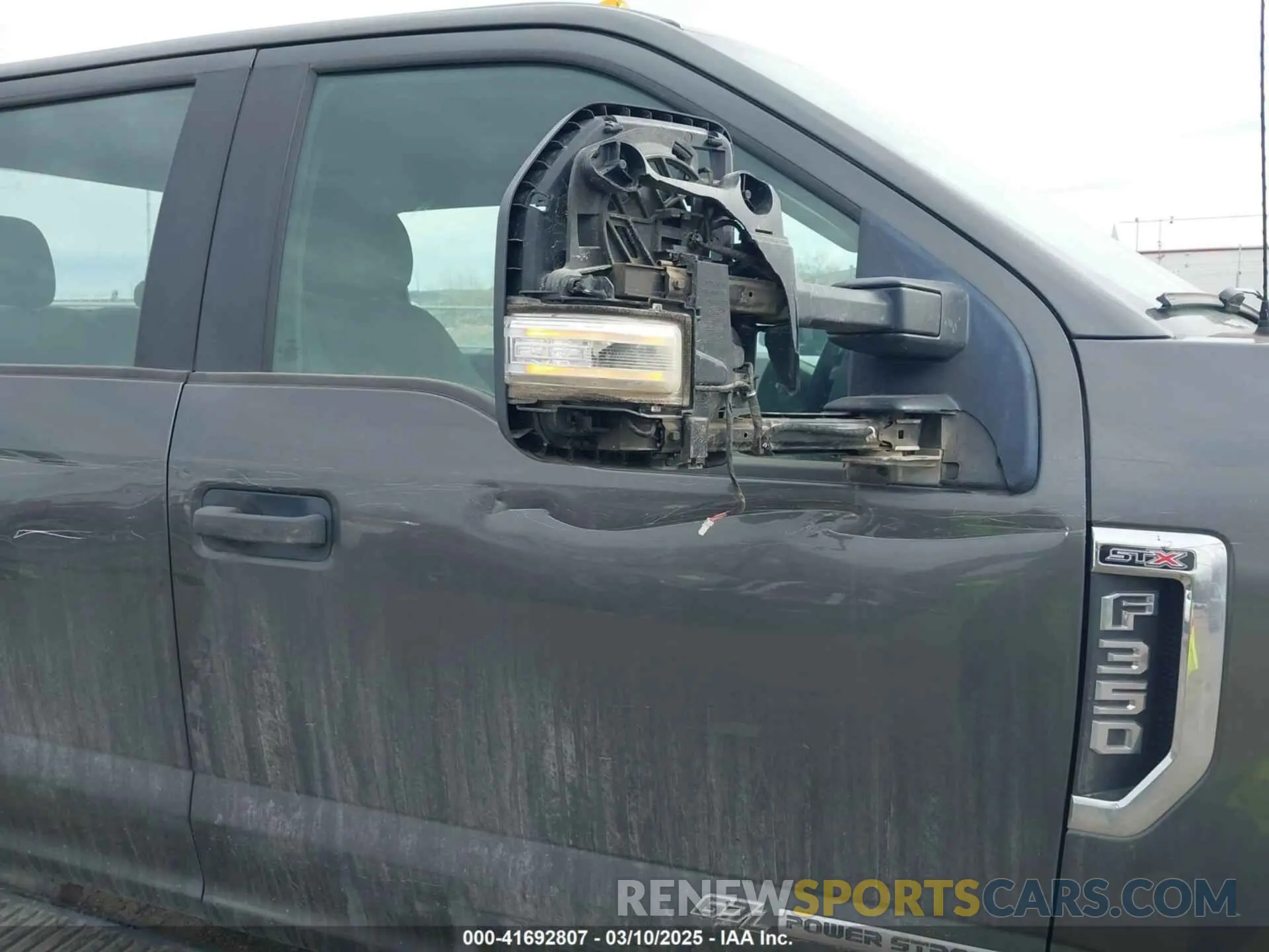 12 fotografías del automóvil dañado 1FT8W3BT9KEF02831 FORD F-350 2019