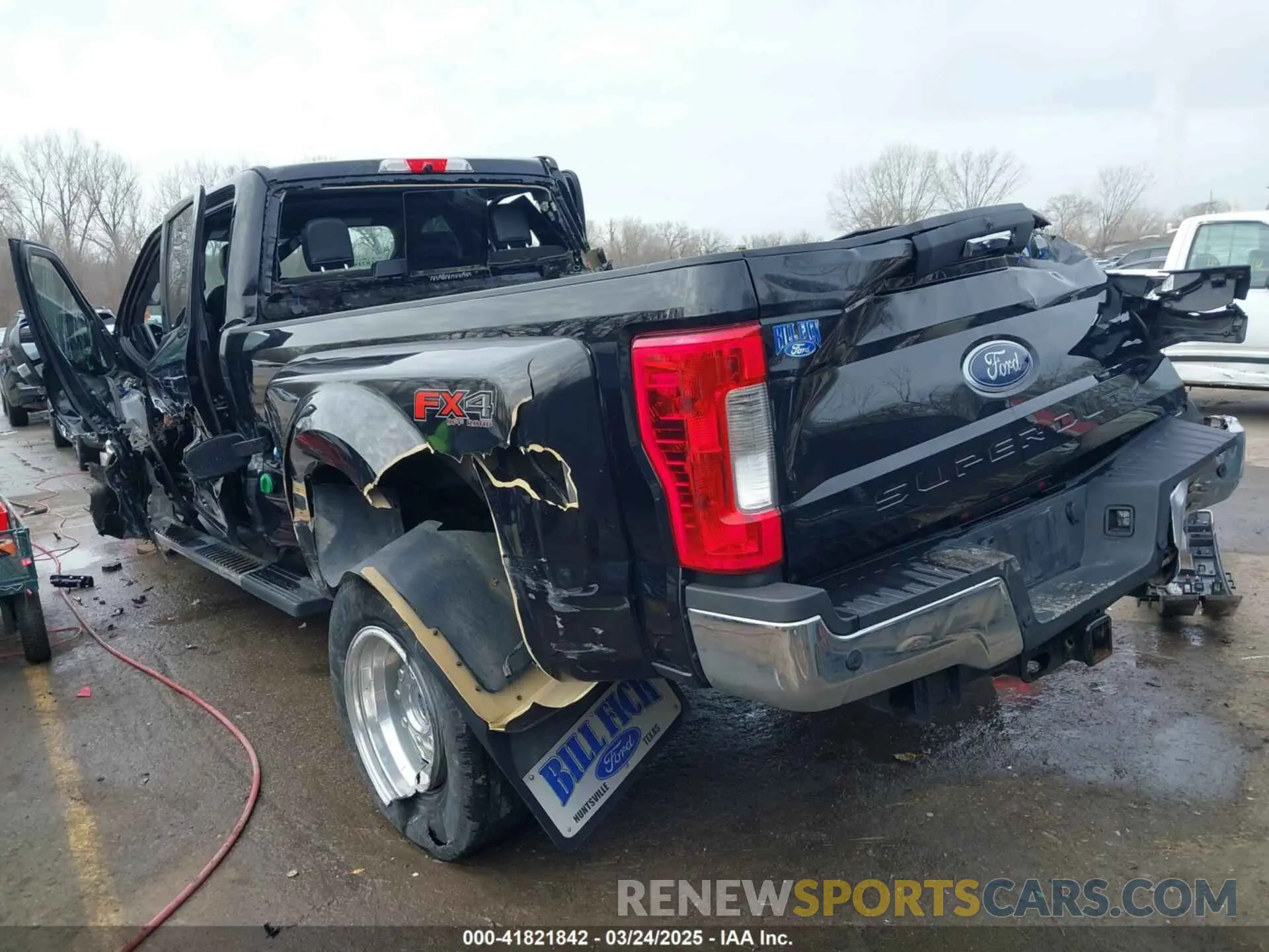 3 fotografías del automóvil dañado 1FT8W3DT1KEG20207 FORD F-350 2019