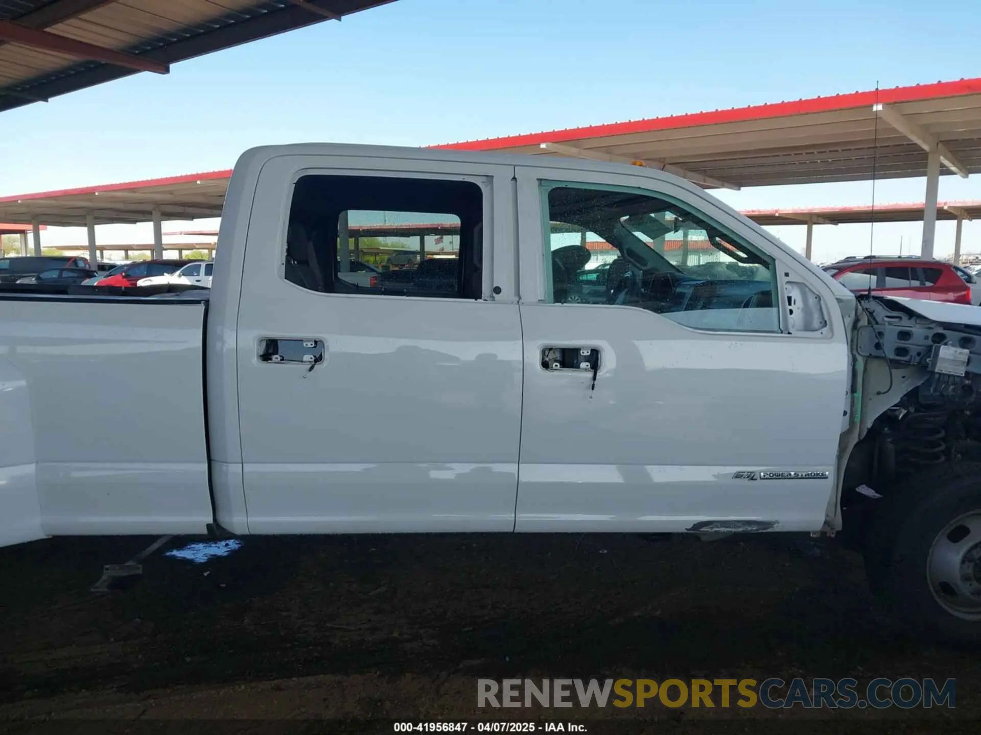 15 fotografías del automóvil dañado 1FT8W3DT2KEE36104 FORD F-350 2019