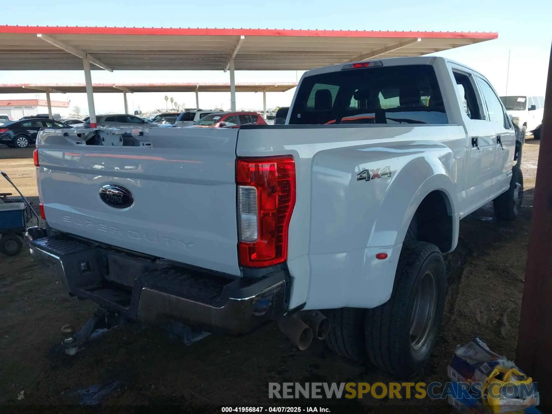 4 fotografías del automóvil dañado 1FT8W3DT2KEE36104 FORD F-350 2019