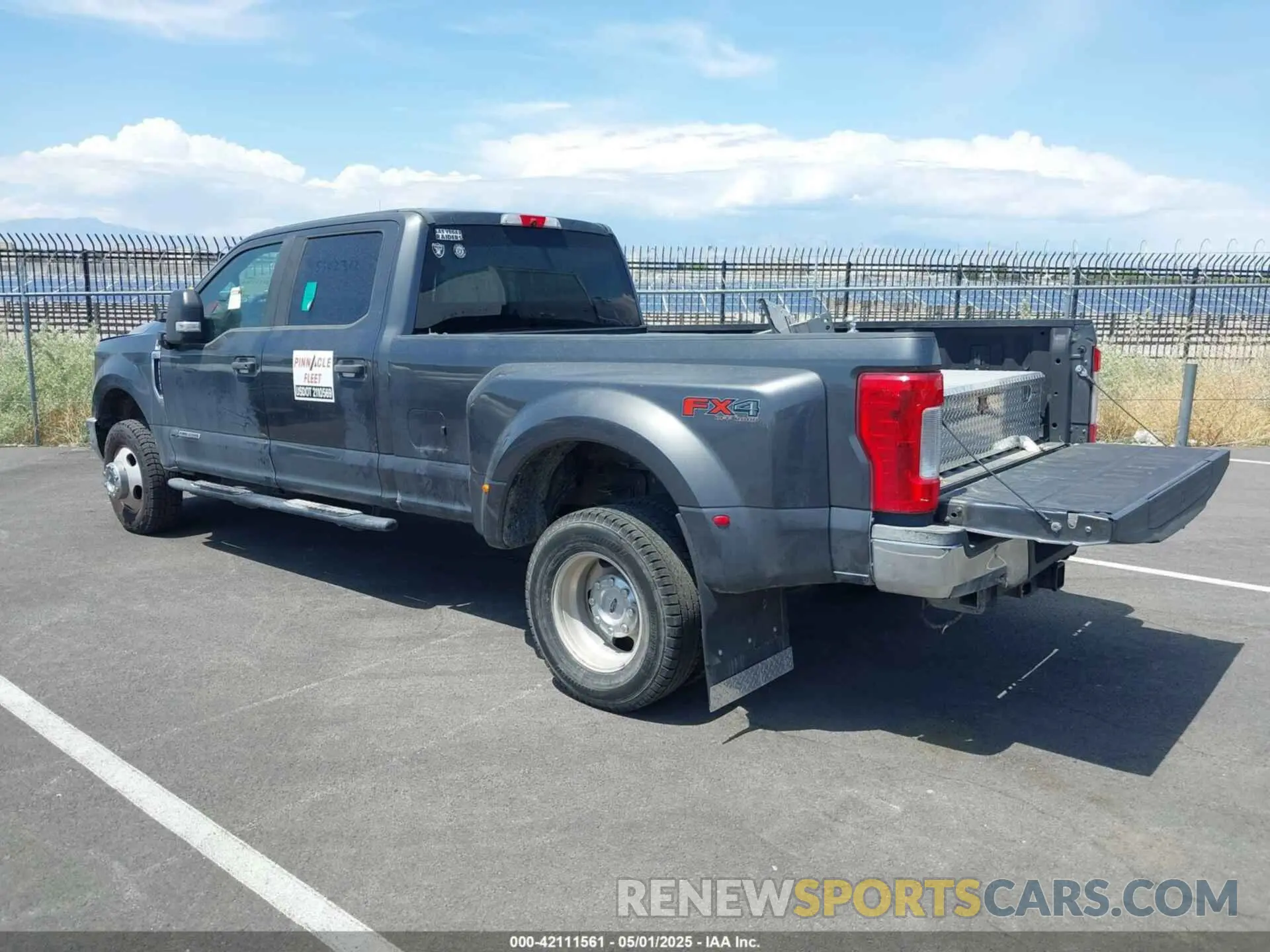 3 fotografías del automóvil dañado 1FT8W3DT3KEC04661 FORD F-350 2019