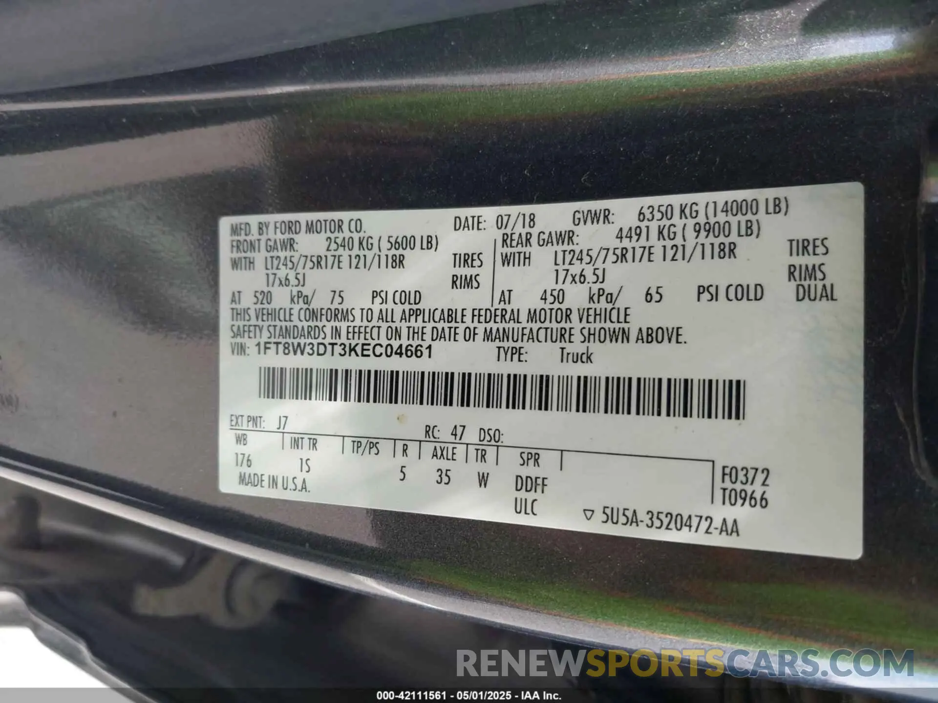 8 fotografías del automóvil dañado 1FT8W3DT3KEC04661 FORD F-350 2019